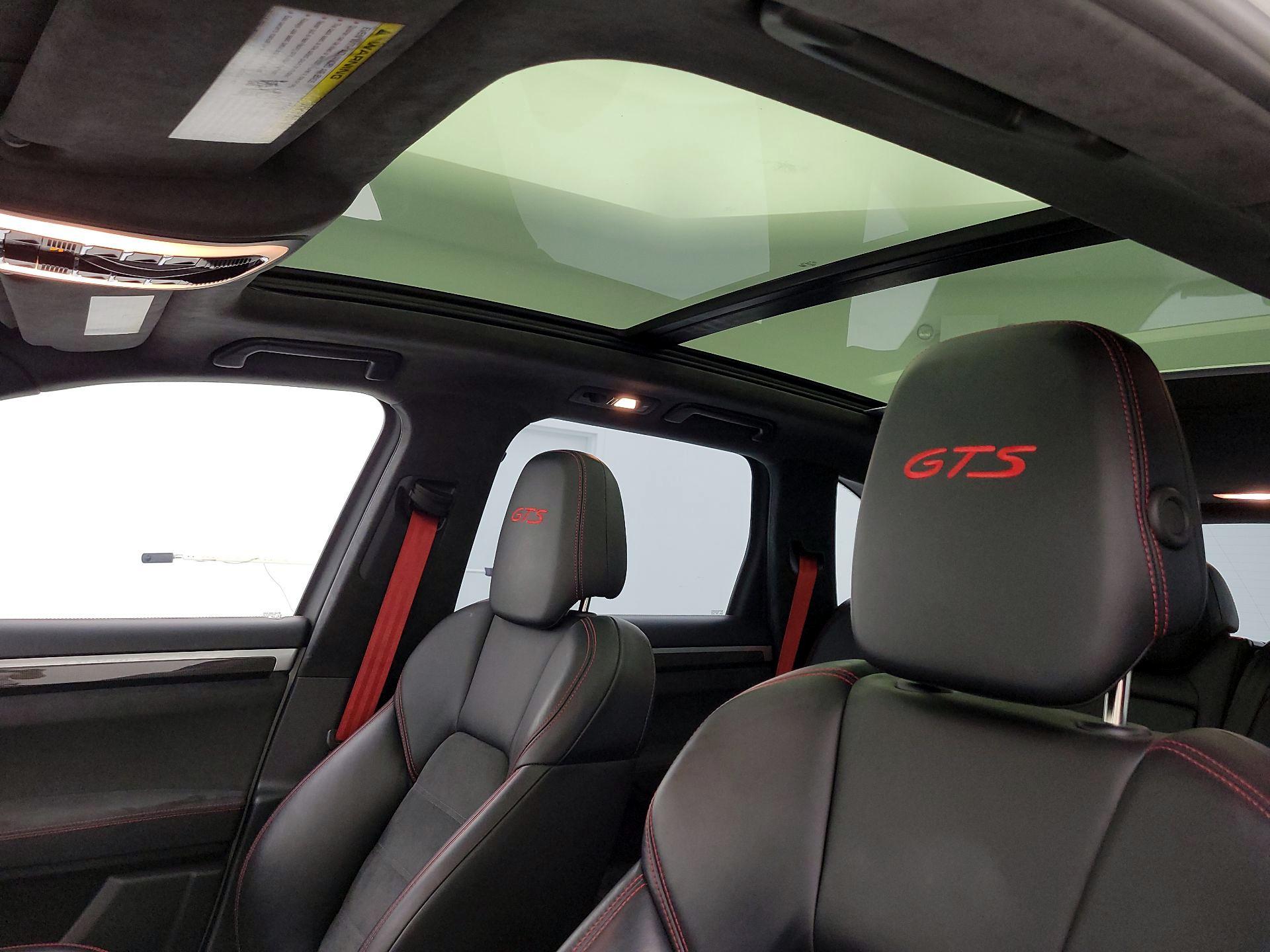 Thumbnail: 2016 Porsche Cayenne - 18