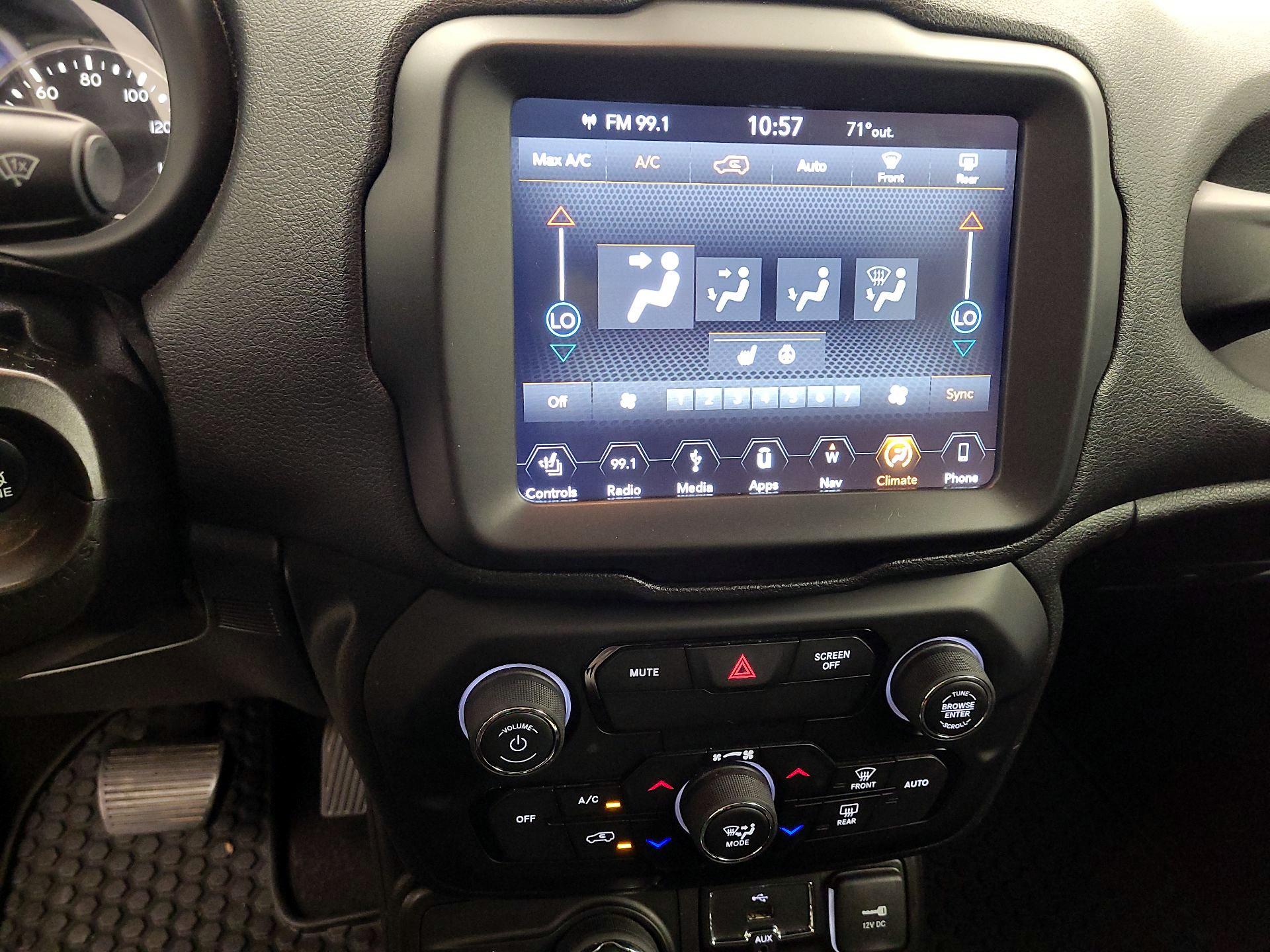 Thumbnail: 2019 Jeep Renegade - 17