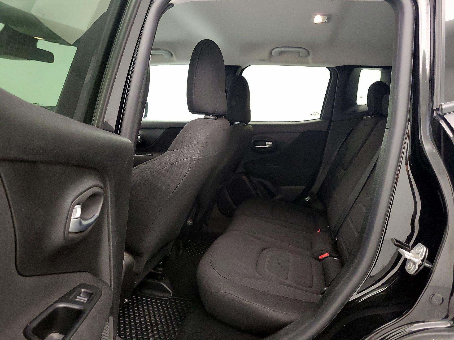 Thumbnail: 2019 Jeep Renegade - 20