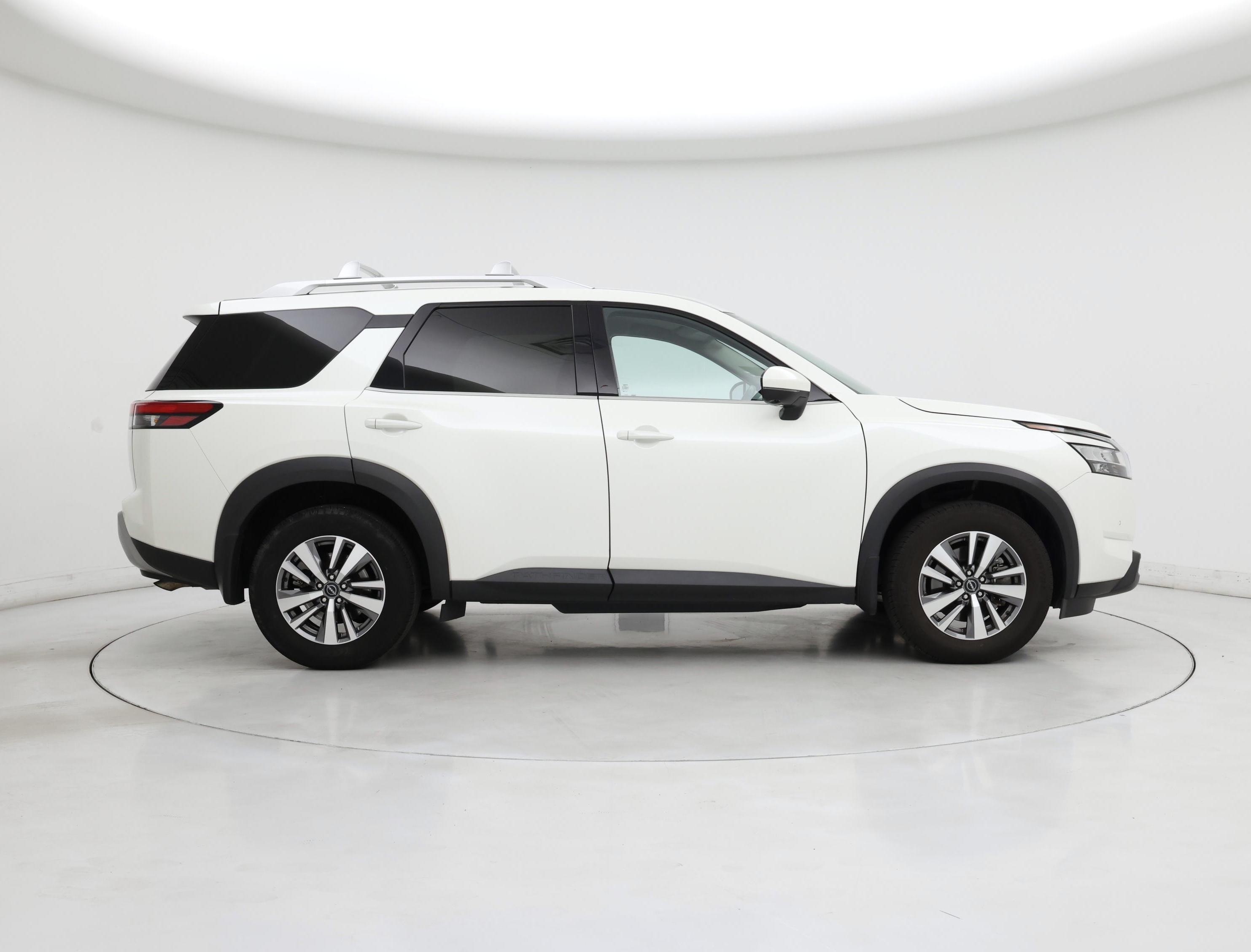 Thumbnail: 2023 Nissan Pathfinder - 7