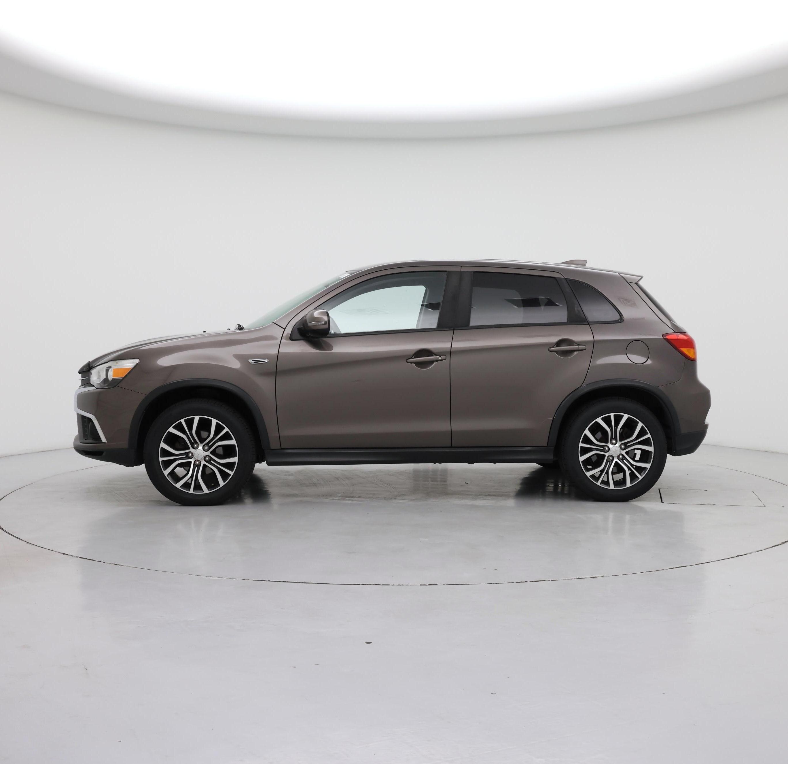 Thumbnail: 2018 Mitsubishi Outlander Sport - 3