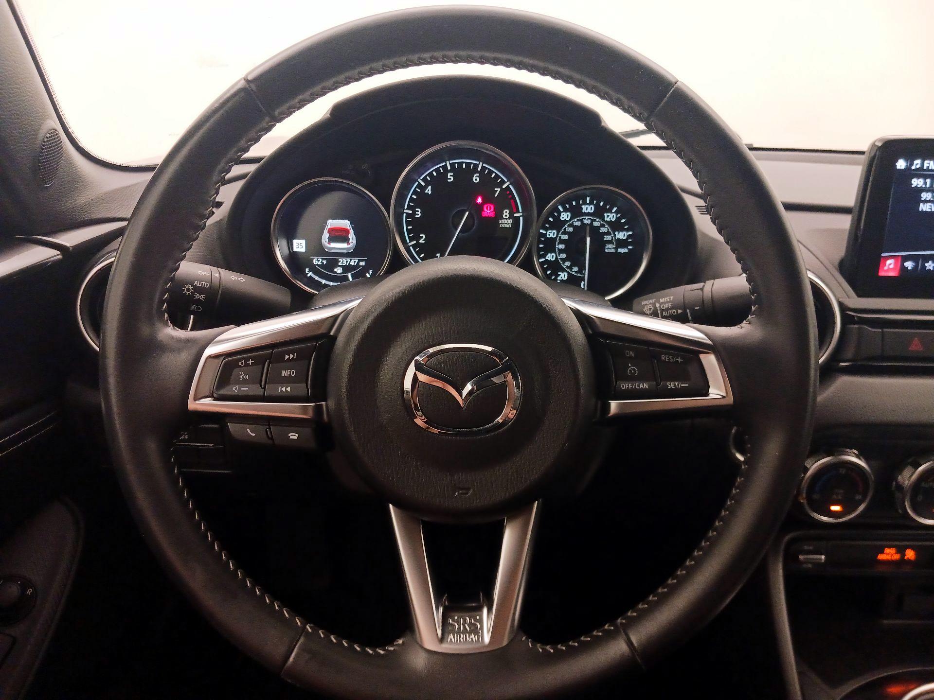 Thumbnail: 2021 Mazda MX-5 Miata - 10