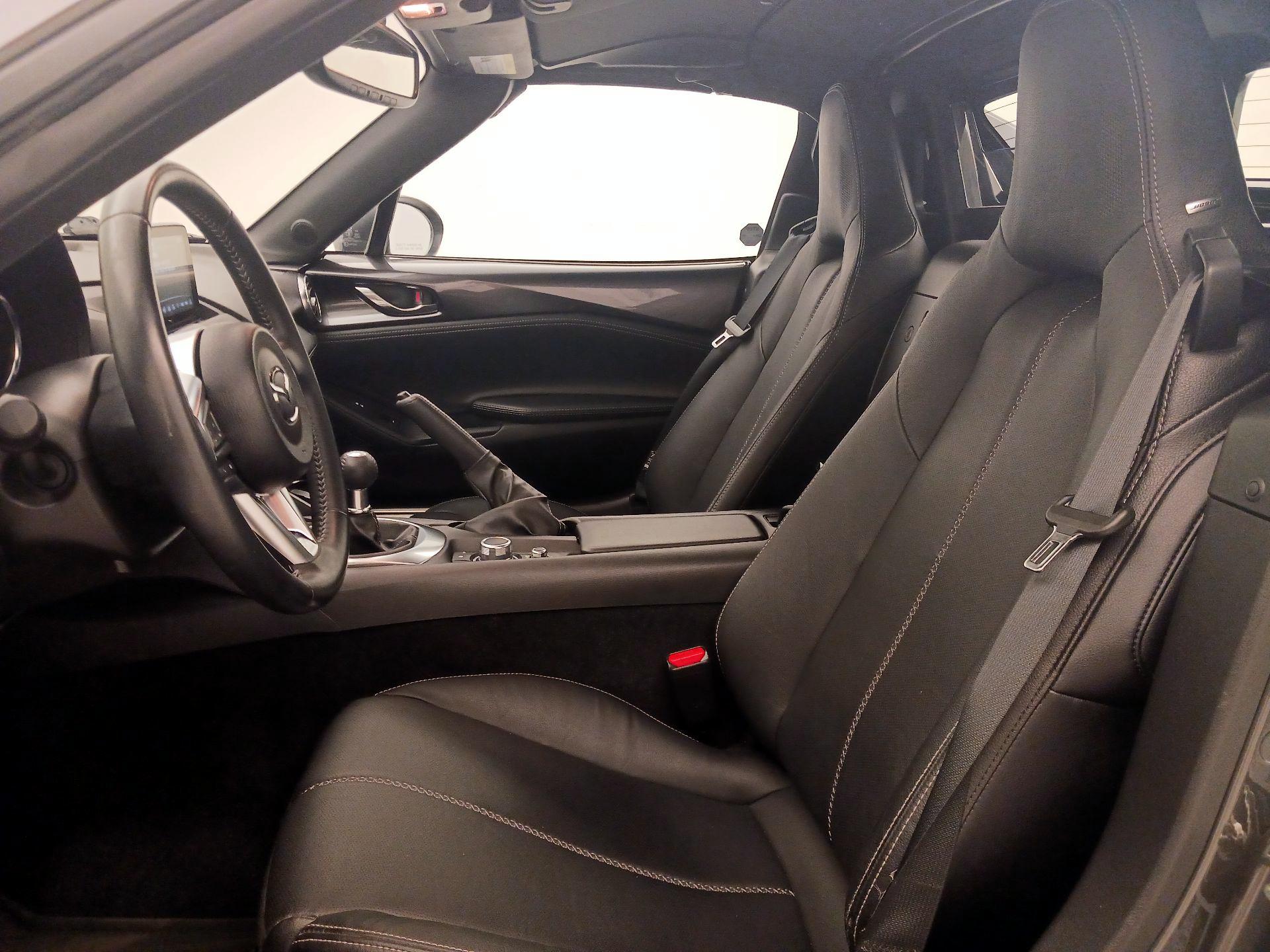Thumbnail: 2021 Mazda MX-5 Miata - 11