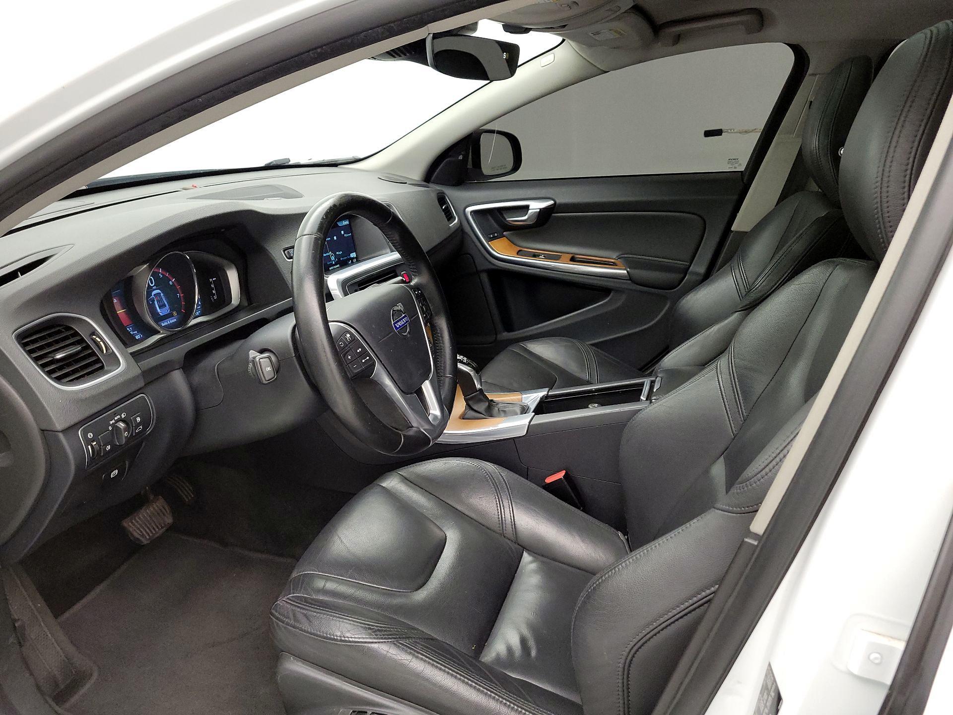 Thumbnail: 2016 Volvo S60 - 11