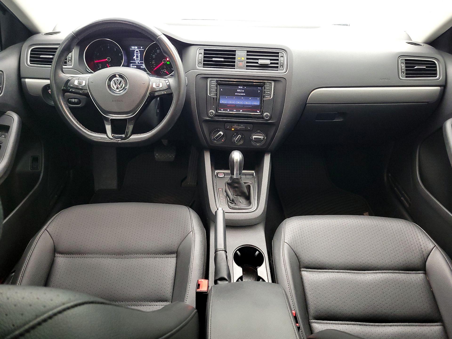 Thumbnail: 2017 Volkswagen Jetta - 9