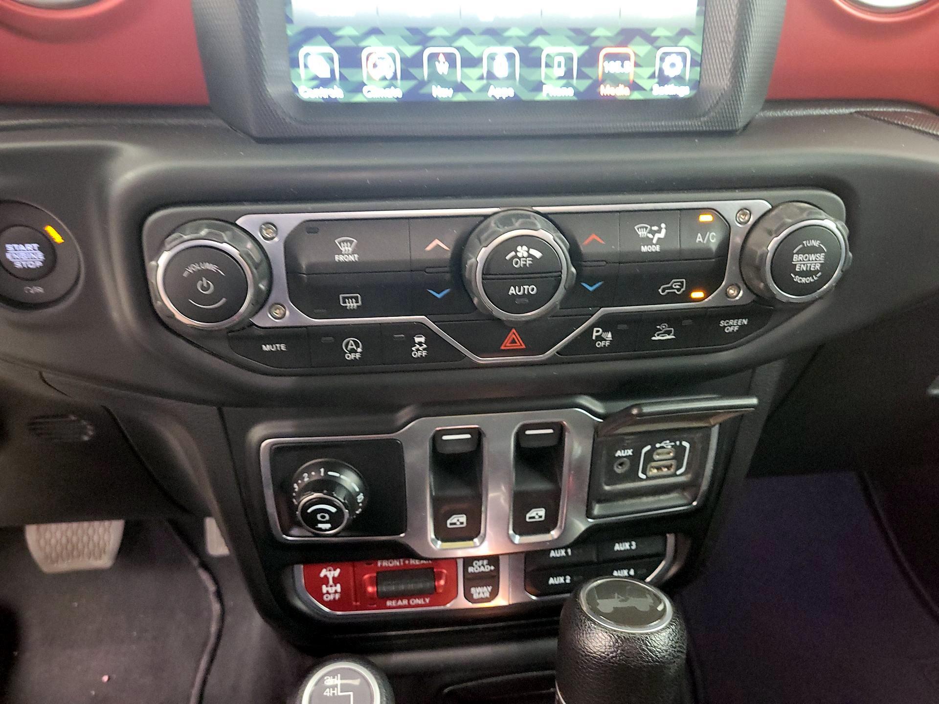 Thumbnail: 2023 Jeep Wrangler - 17