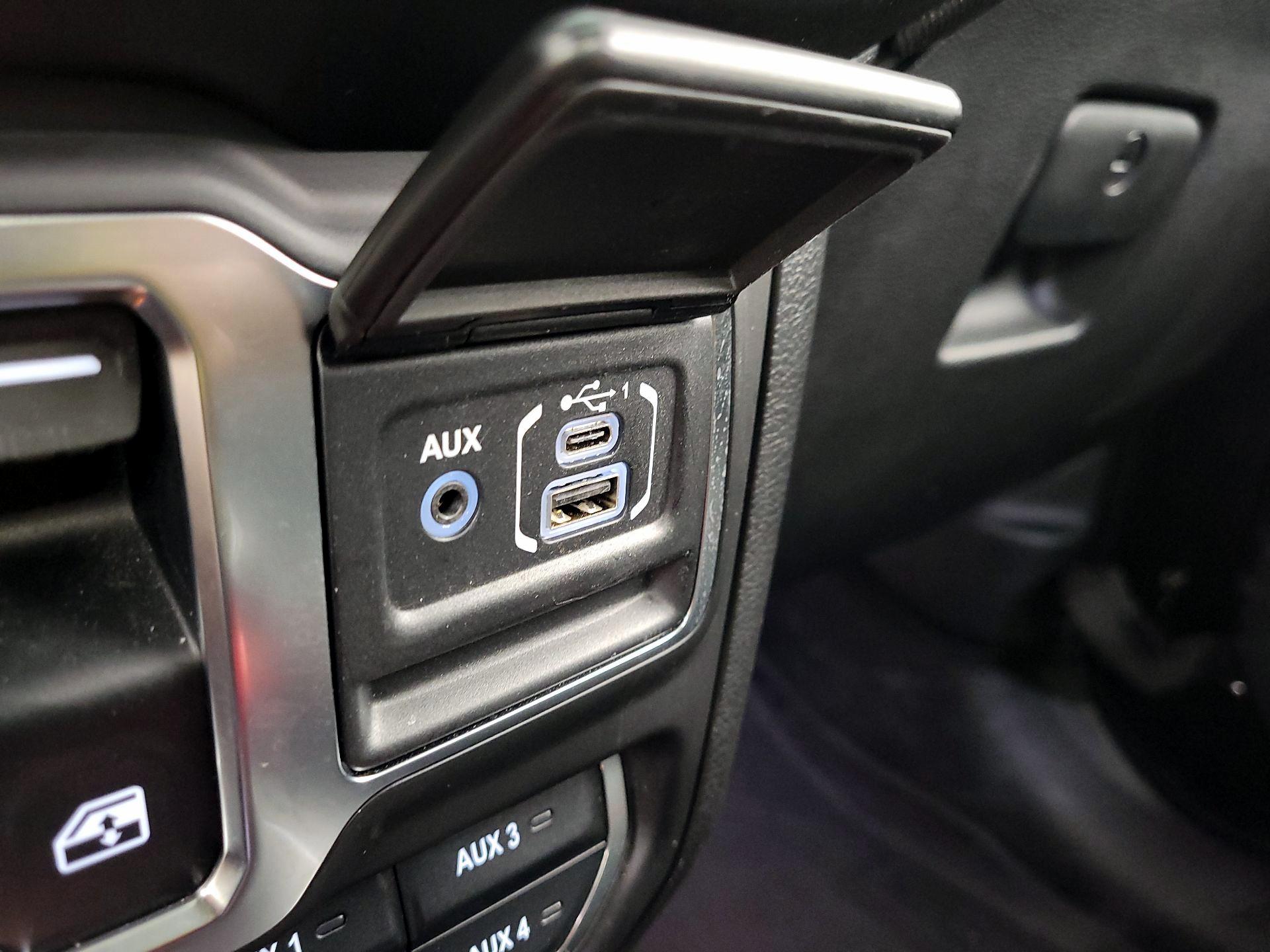Thumbnail: 2023 Jeep Wrangler - 19