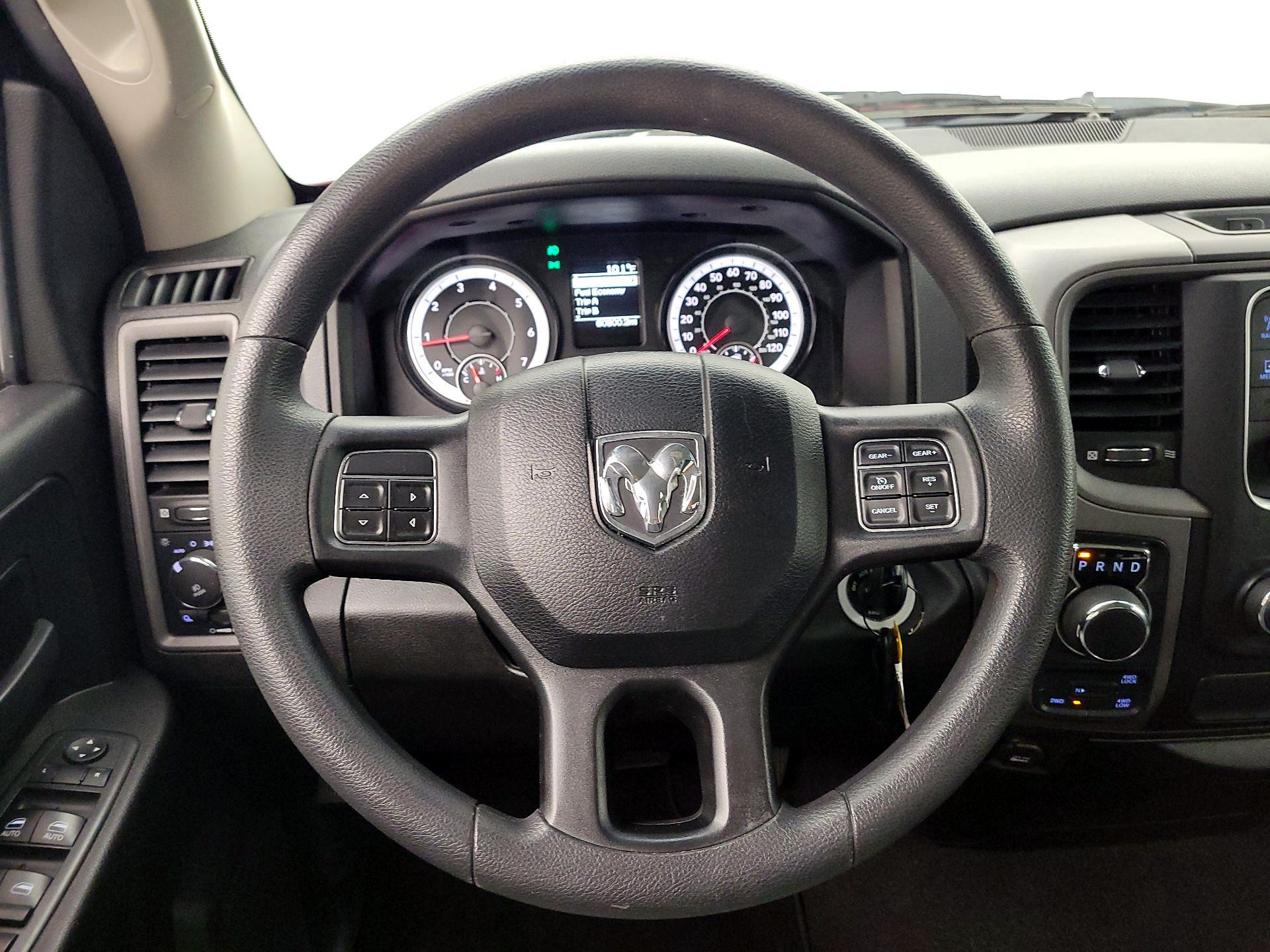 Thumbnail: 2019 RAM 1500 Classic - 10