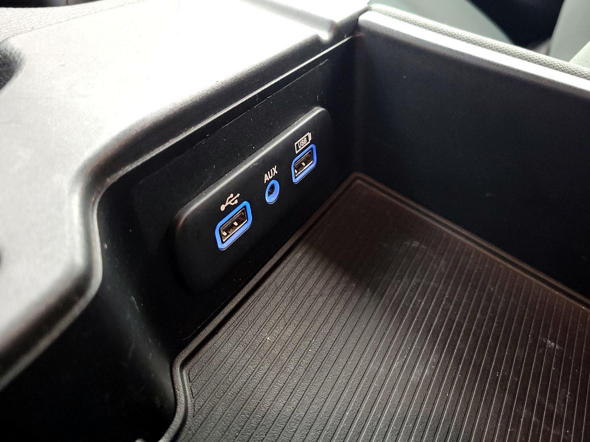 Thumbnail: 2019 RAM 1500 Classic - 18