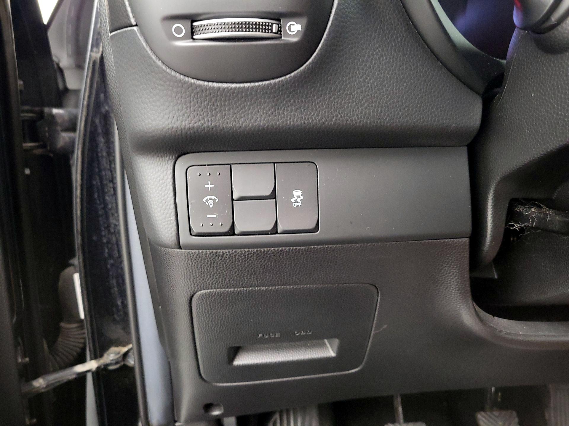 Thumbnail: 2016 Kia Soul - 13