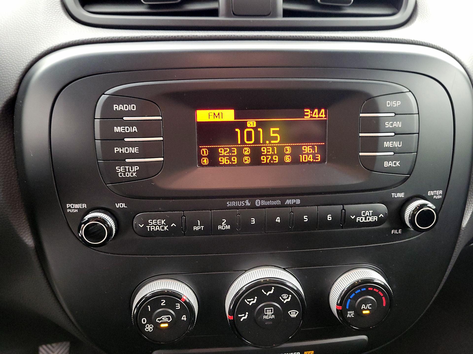Thumbnail: 2016 Kia Soul - 14