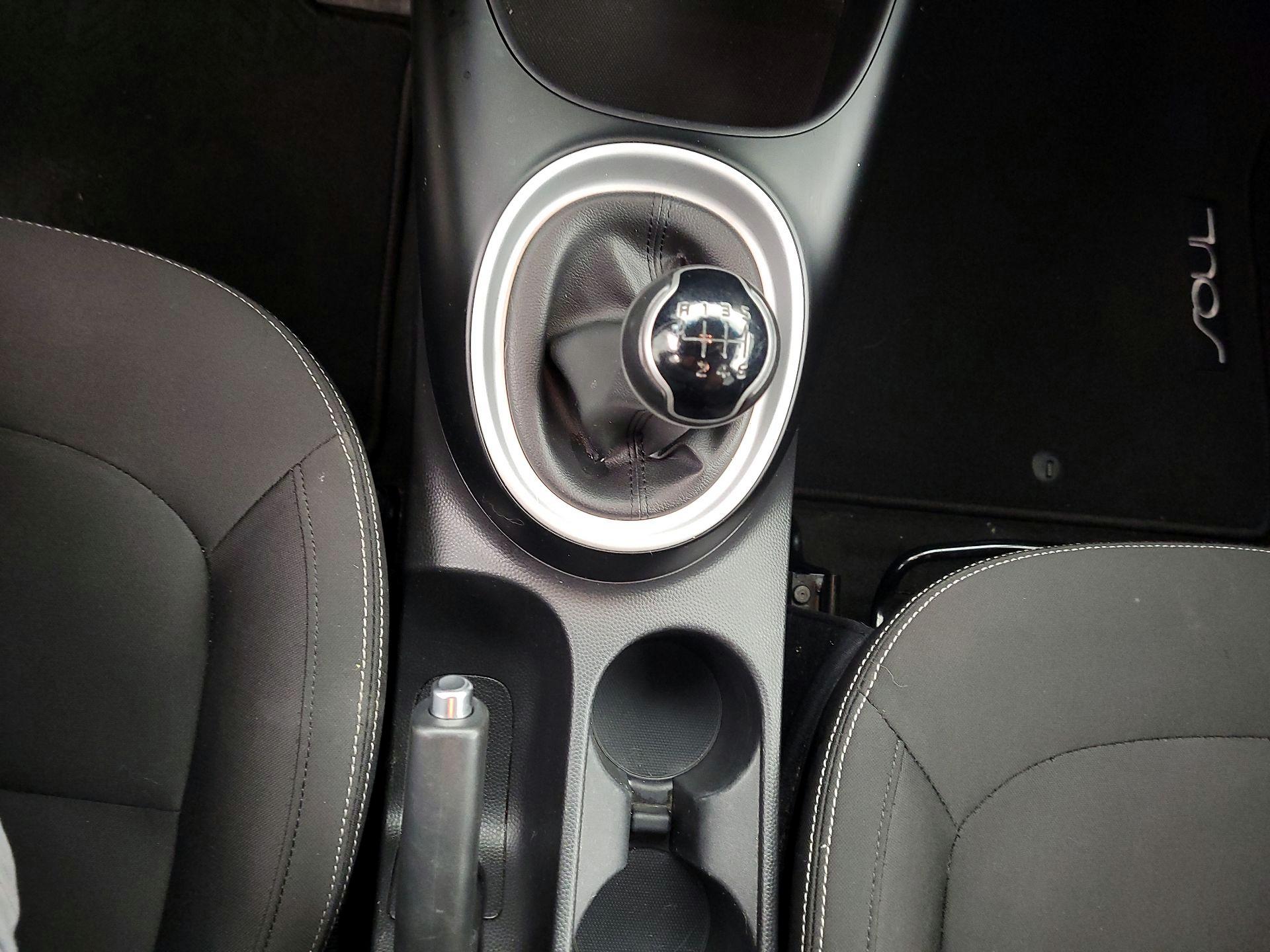 Thumbnail: 2016 Kia Soul - 16