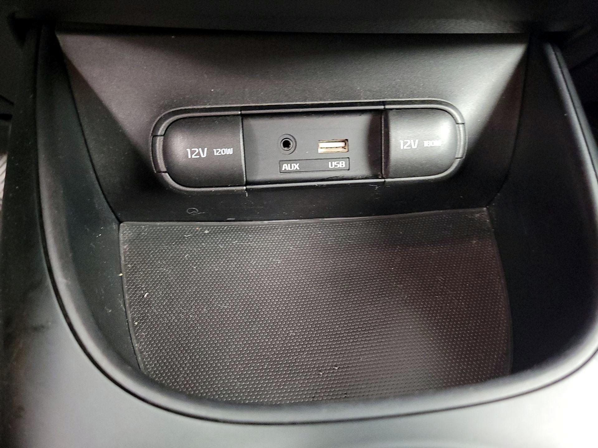Thumbnail: 2016 Kia Soul - 17