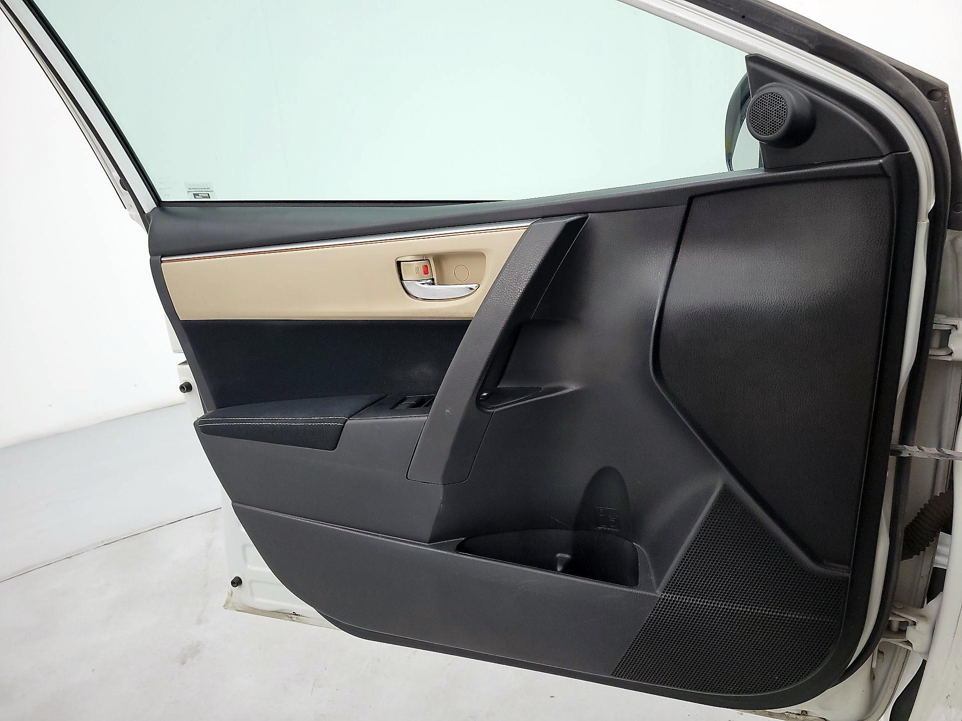 Thumbnail: 2014 Toyota Corolla - 12