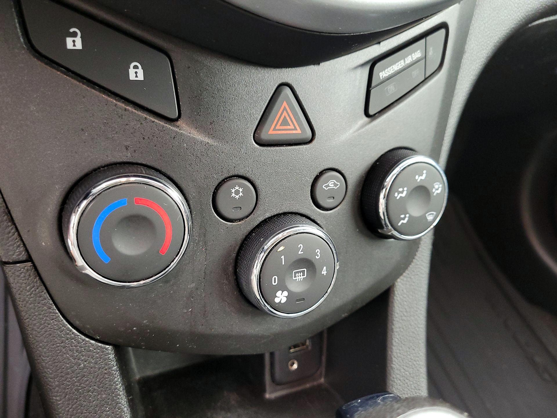Thumbnail: 2017 Chevrolet Sonic - 16