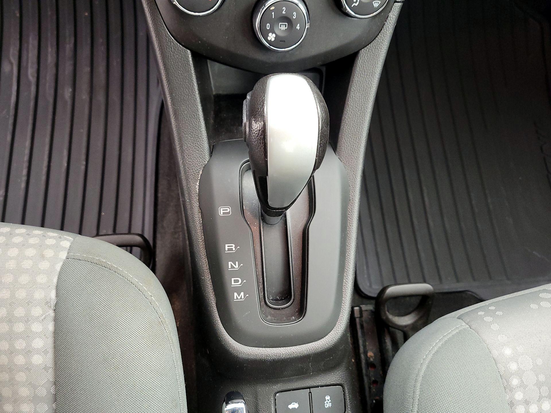 Thumbnail: 2017 Chevrolet Sonic - 17
