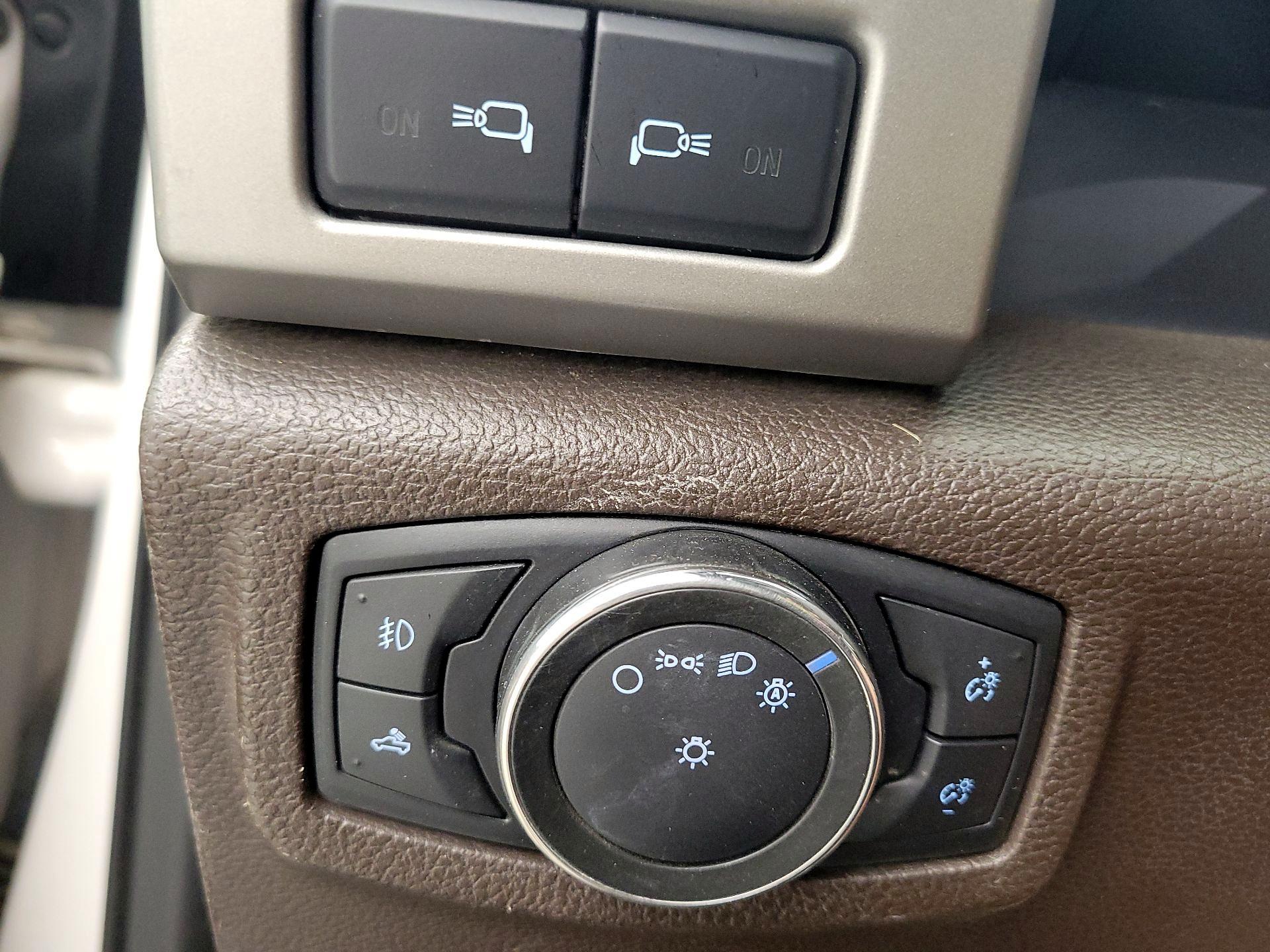 Thumbnail: 2016 Ford F-150 - 13