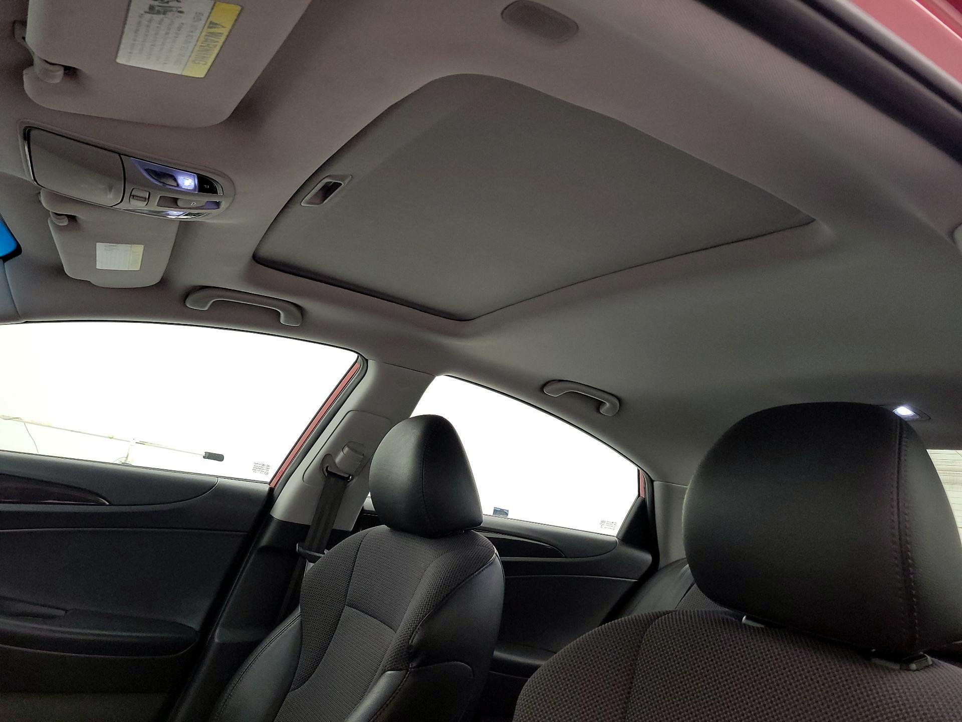 Thumbnail: 2014 Hyundai Sonata - 20