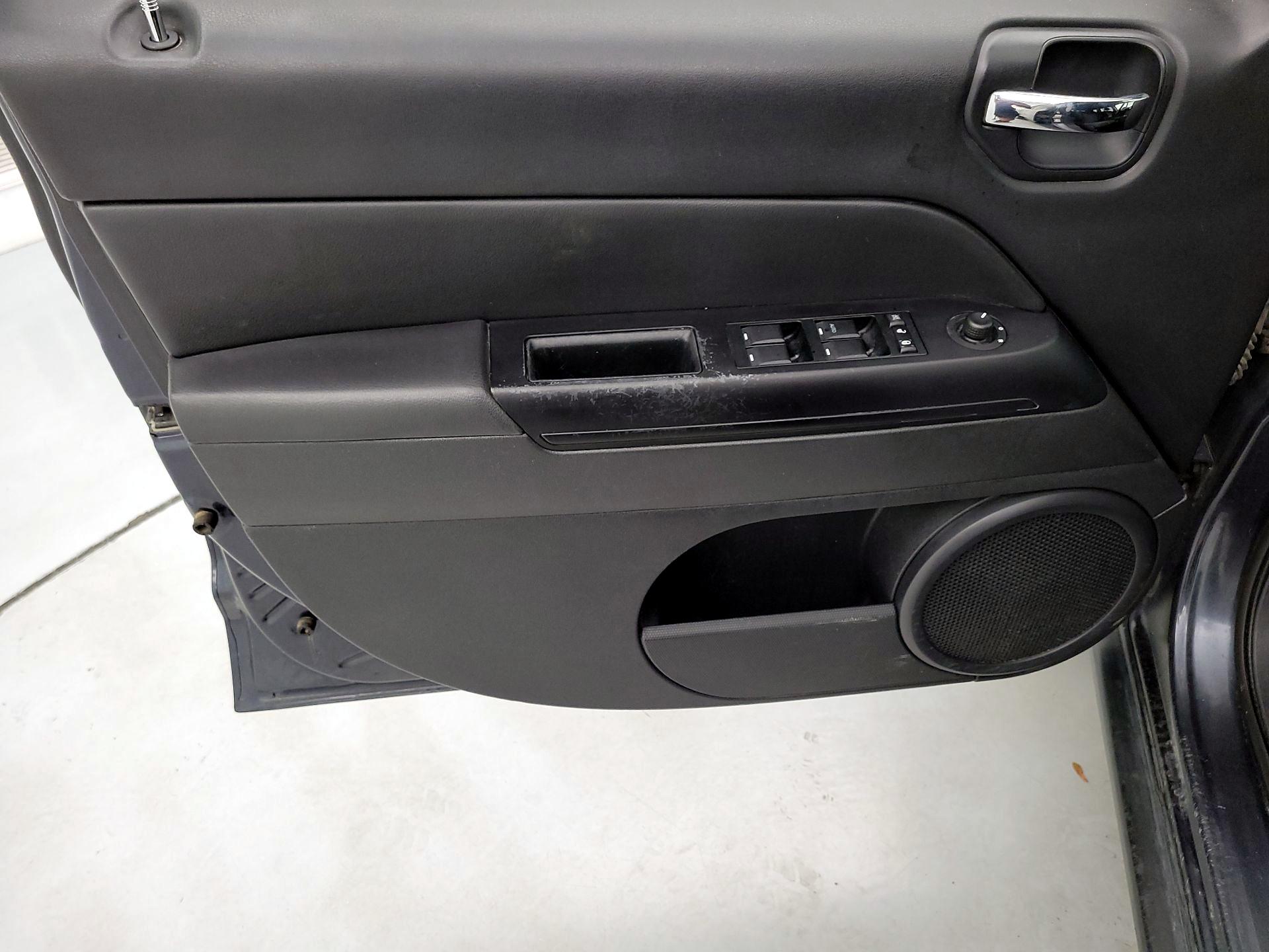 Thumbnail: 2014 Jeep Compass - 12
