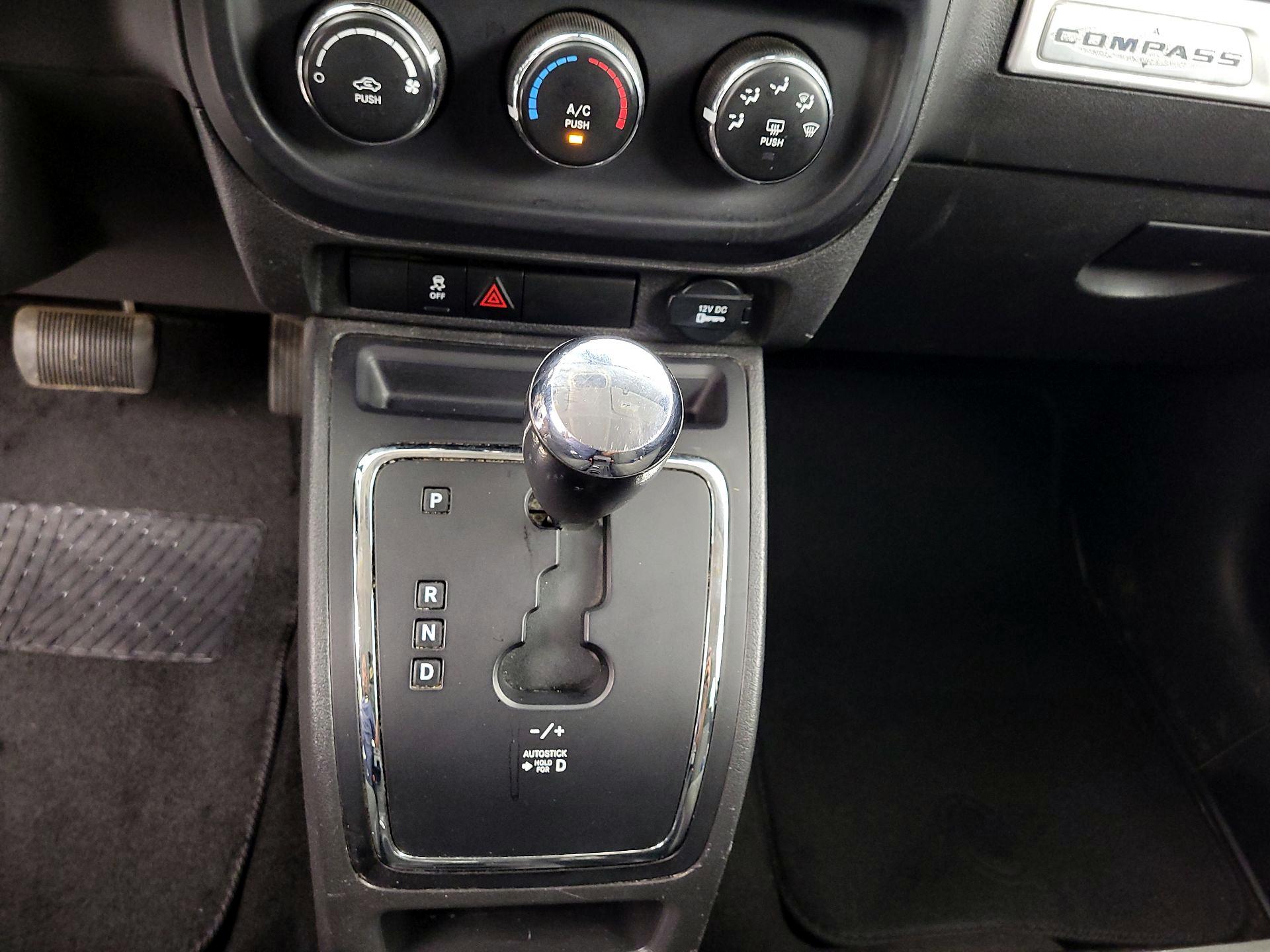 Thumbnail: 2014 Jeep Compass - 15