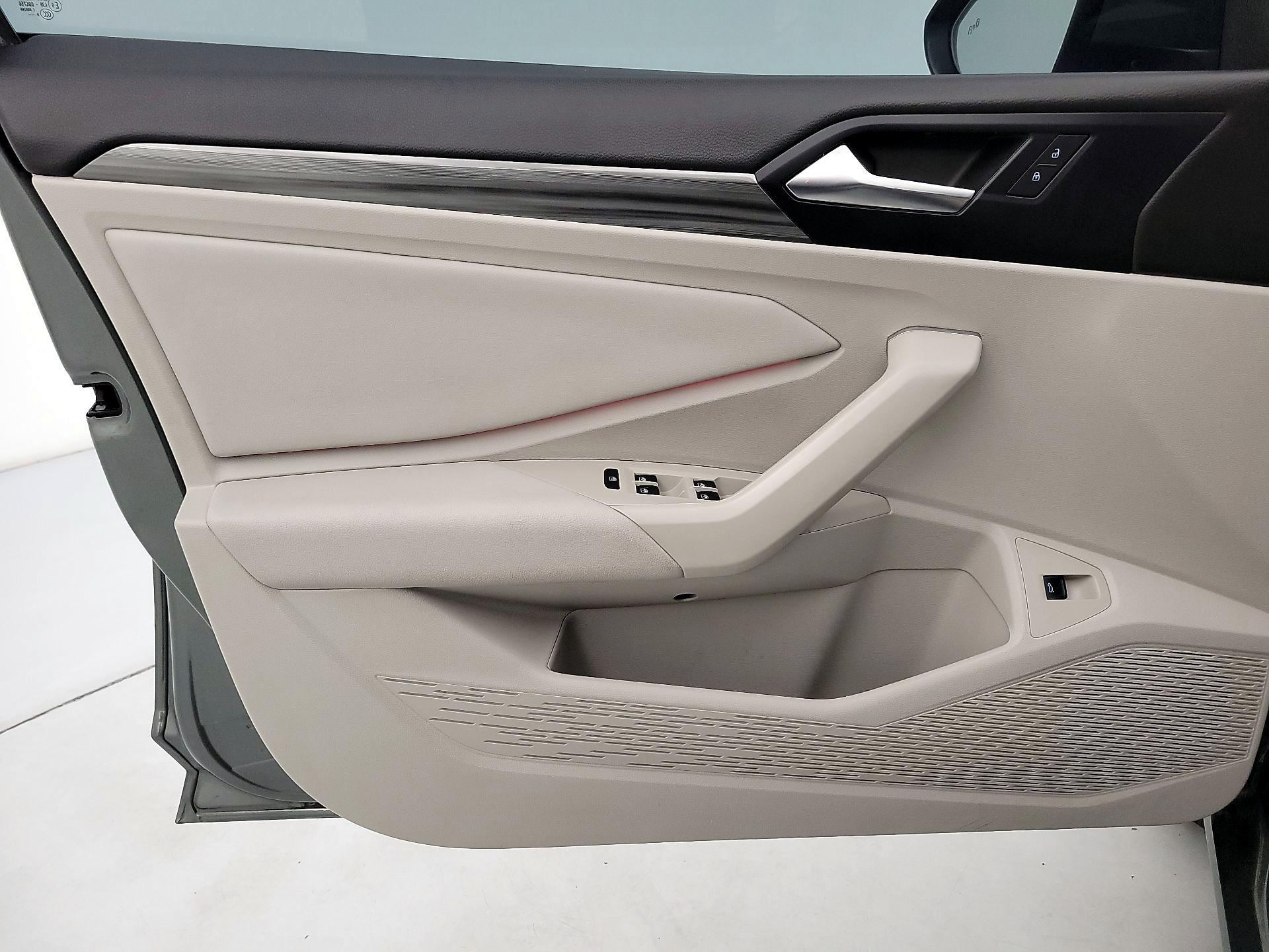 Thumbnail: 2019 Volkswagen Jetta - 12