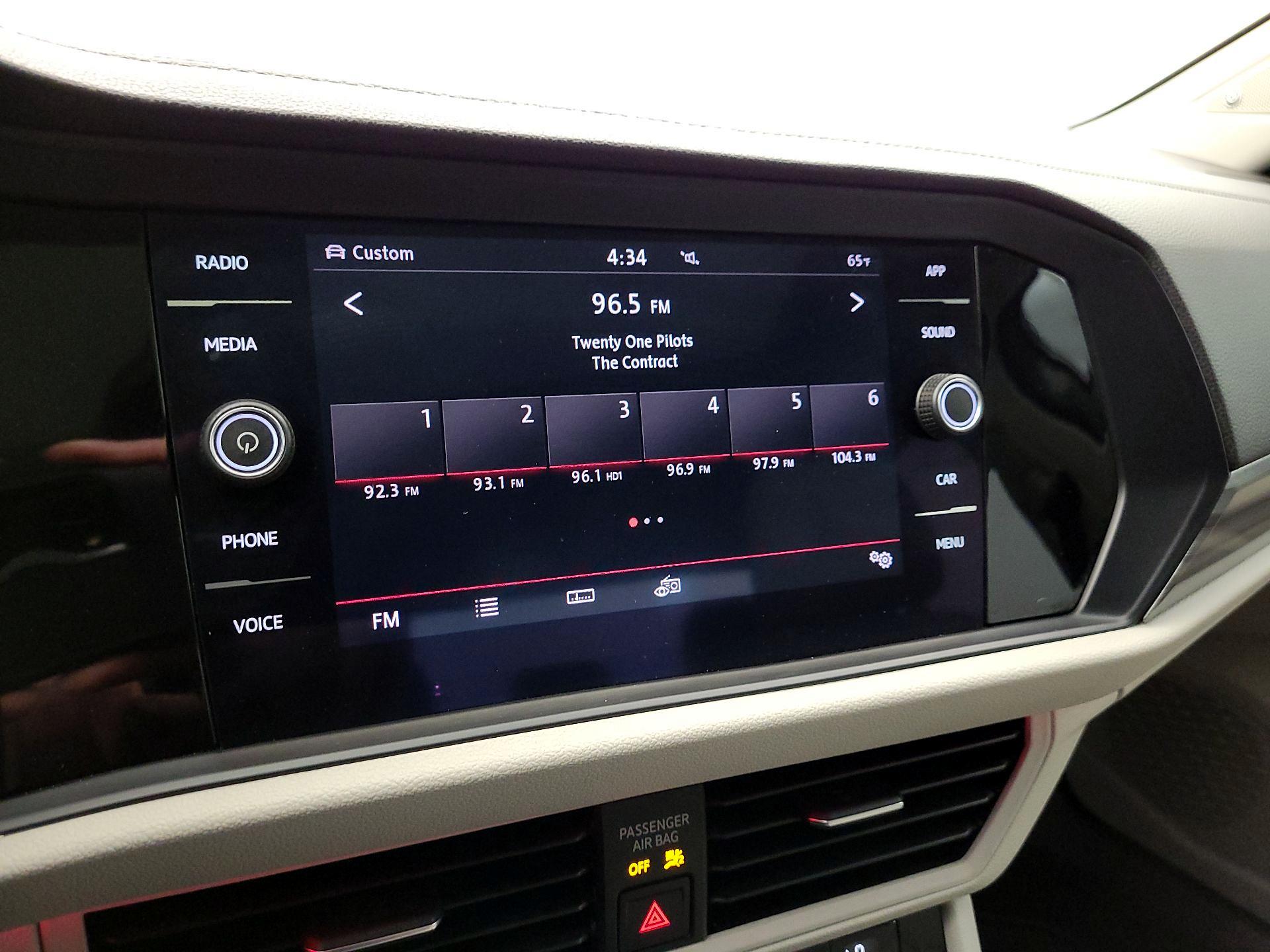 Thumbnail: 2019 Volkswagen Jetta - 15