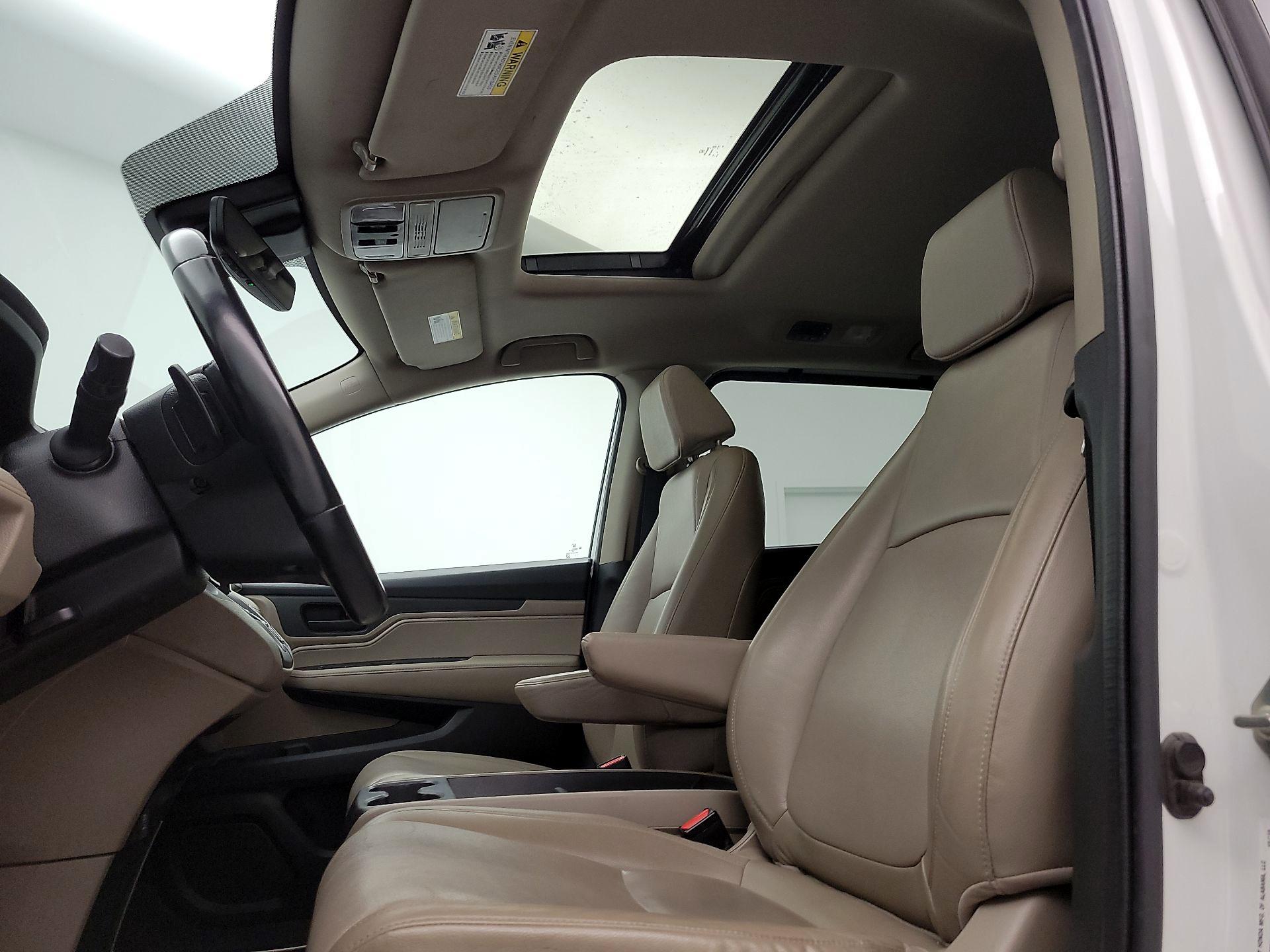 Thumbnail: 2020 Honda Odyssey - 19