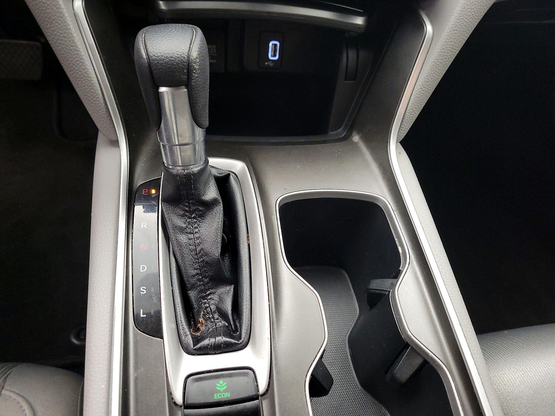 Thumbnail: 2019 Honda Accord - 17