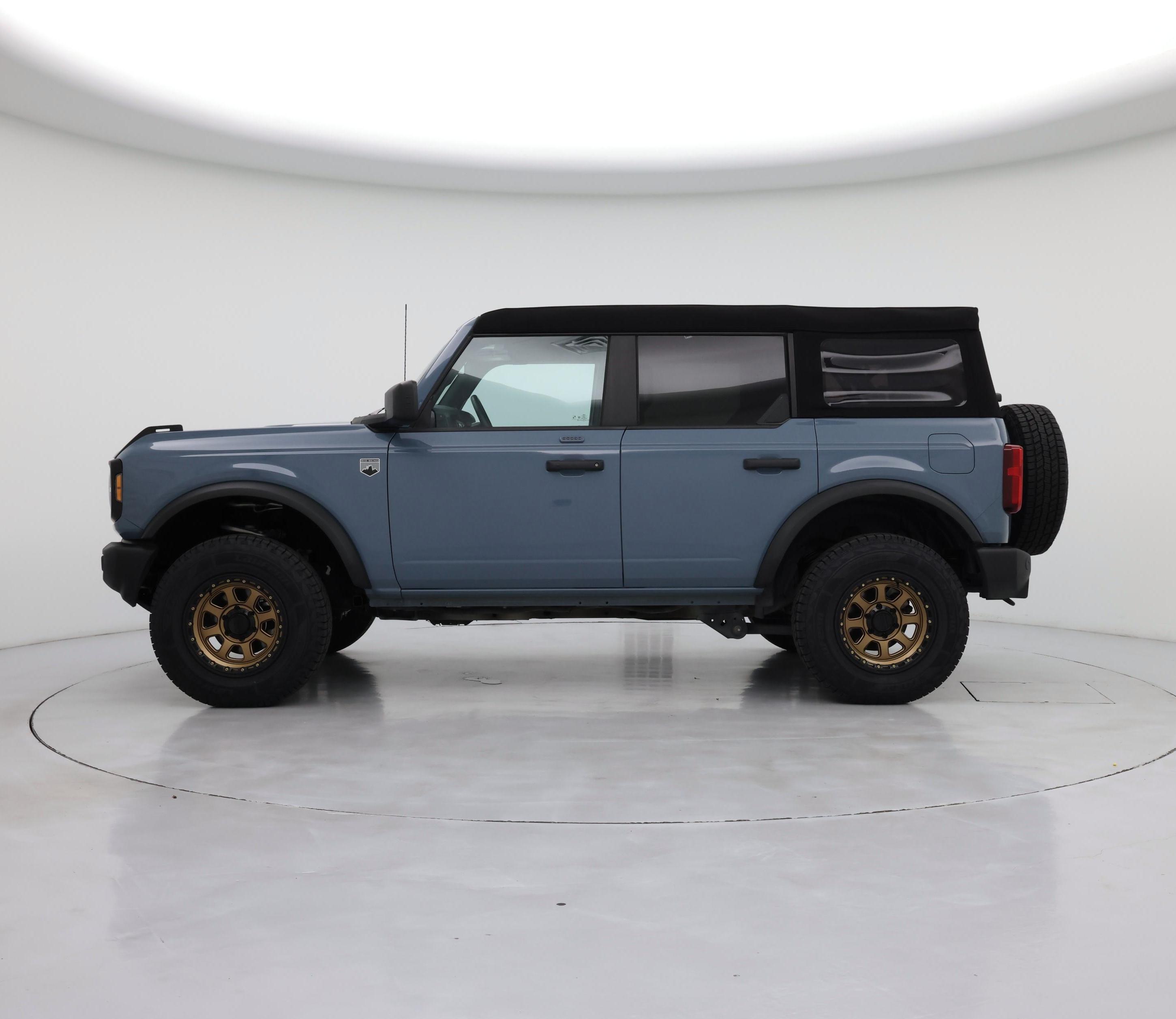 Thumbnail: 2023 Ford Bronco - 3