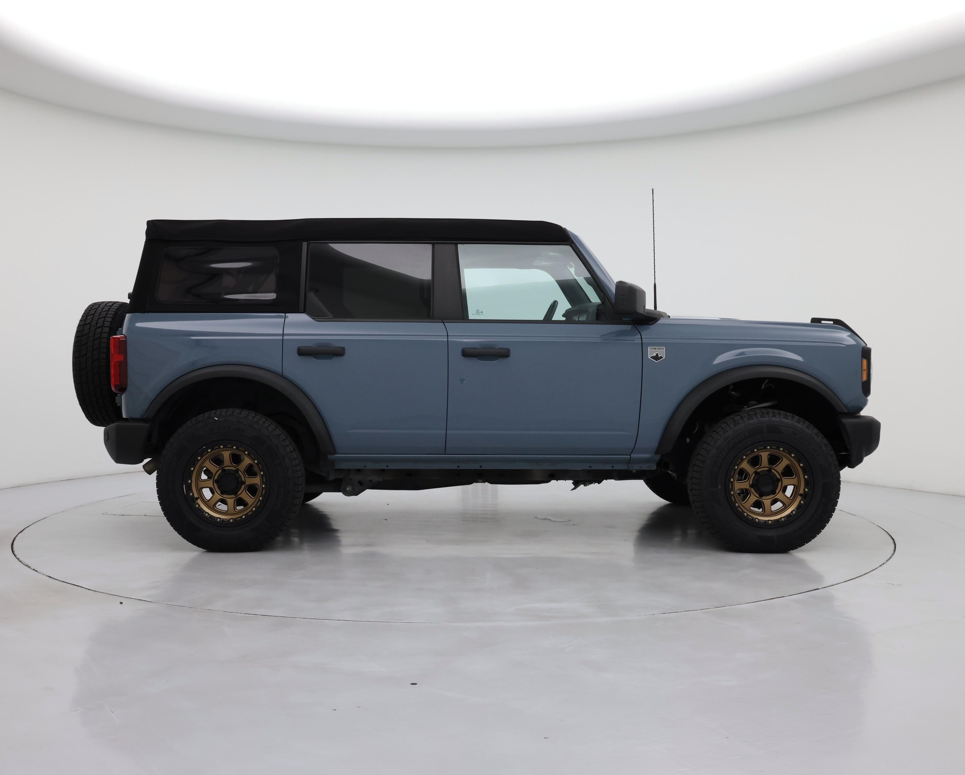 Thumbnail: 2023 Ford Bronco - 7