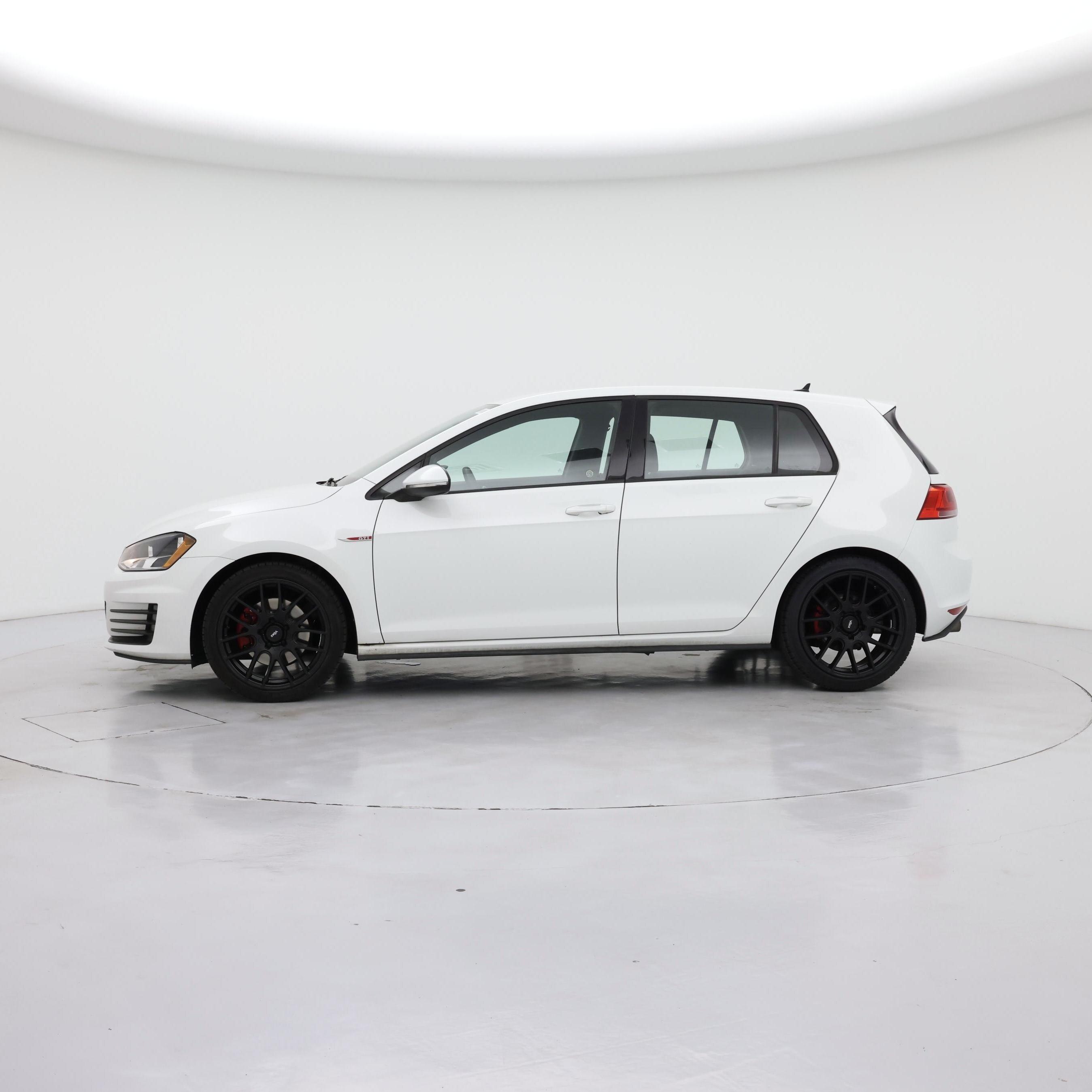 Thumbnail: 2017 Volkswagen Golf - 3