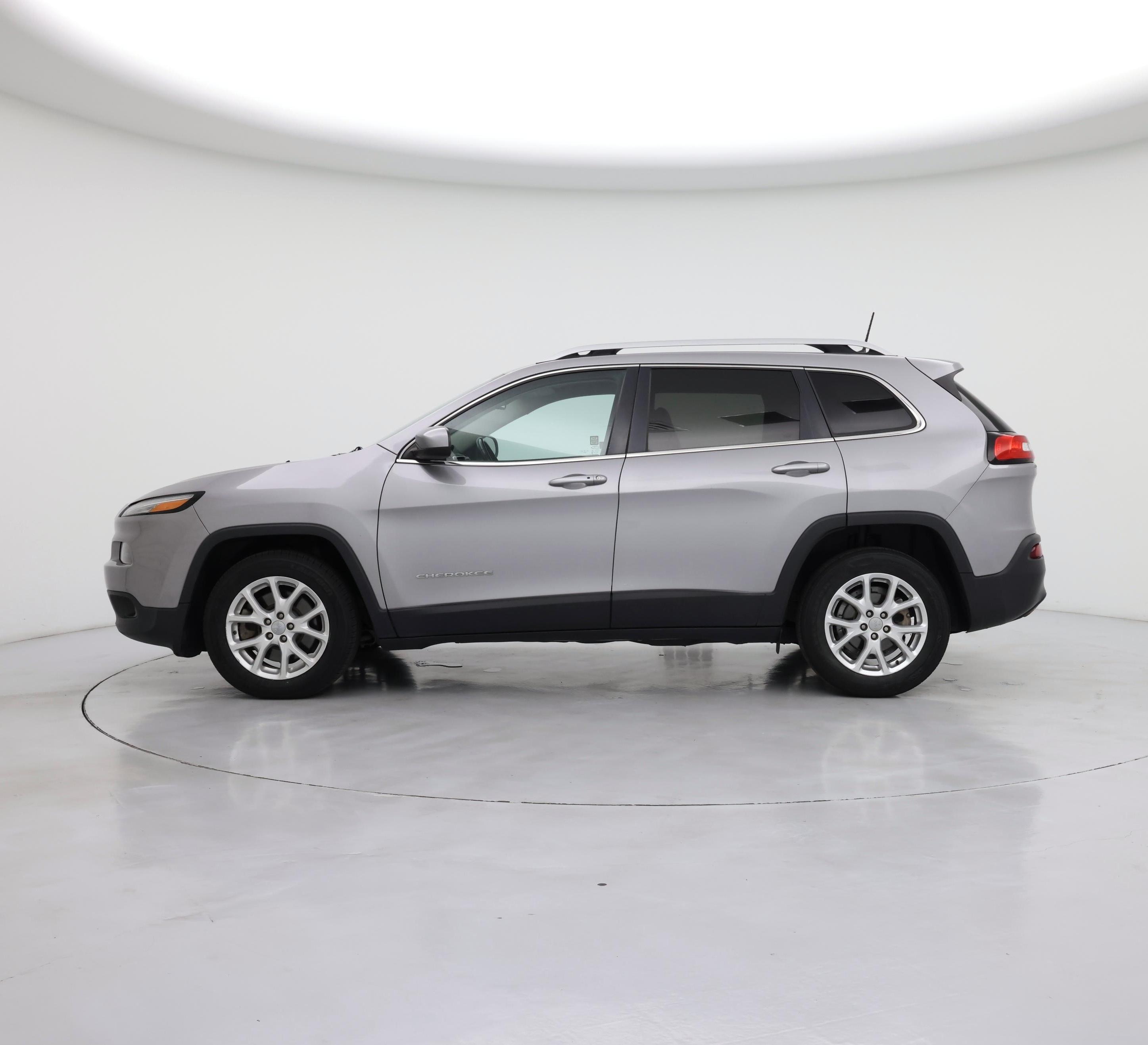 Thumbnail: 2018 Jeep Cherokee - 3