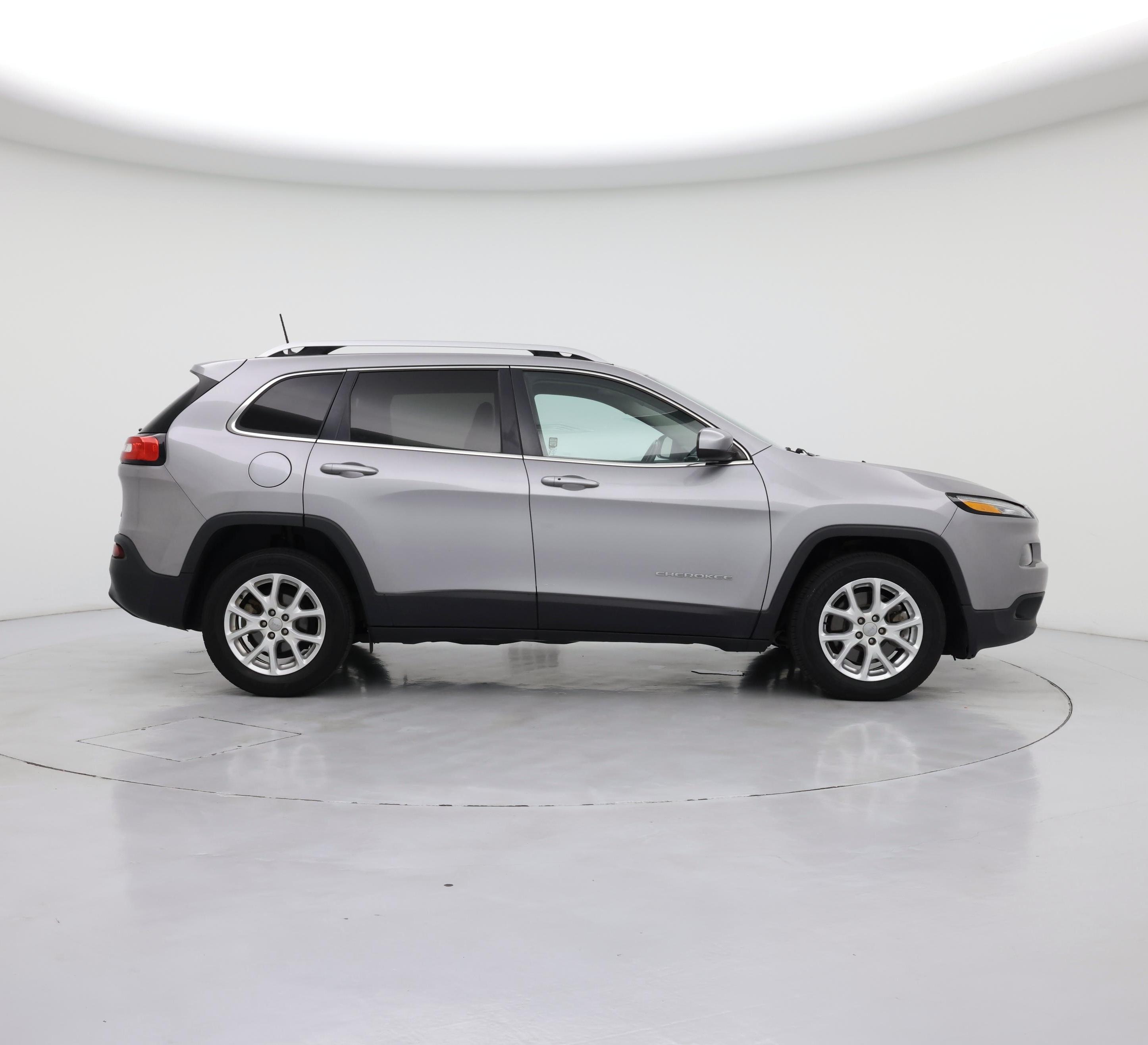 Thumbnail: 2018 Jeep Cherokee - 7