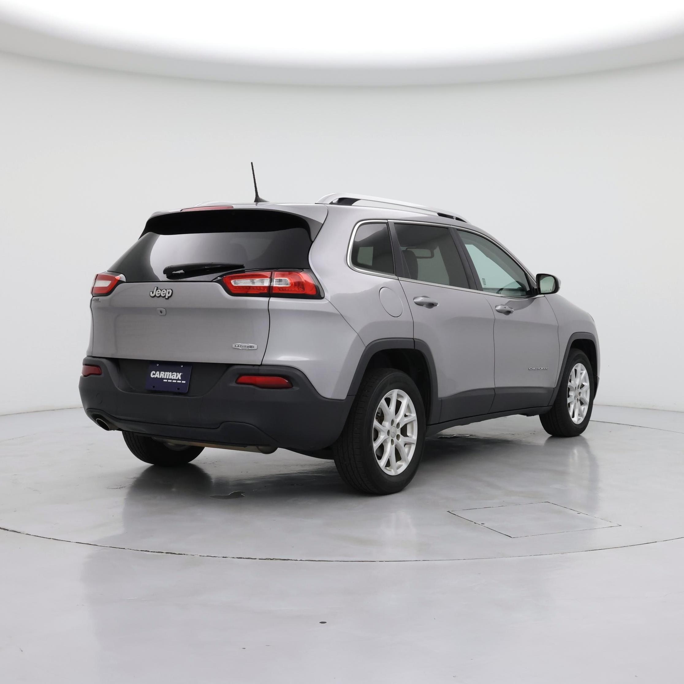 Thumbnail: 2018 Jeep Cherokee - 8