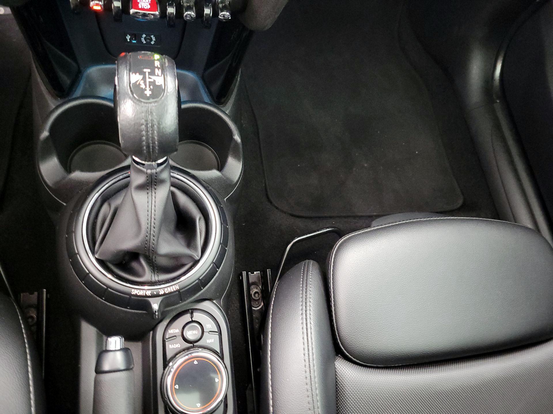 Thumbnail: 2014 MINI Cooper Hardtop - 18