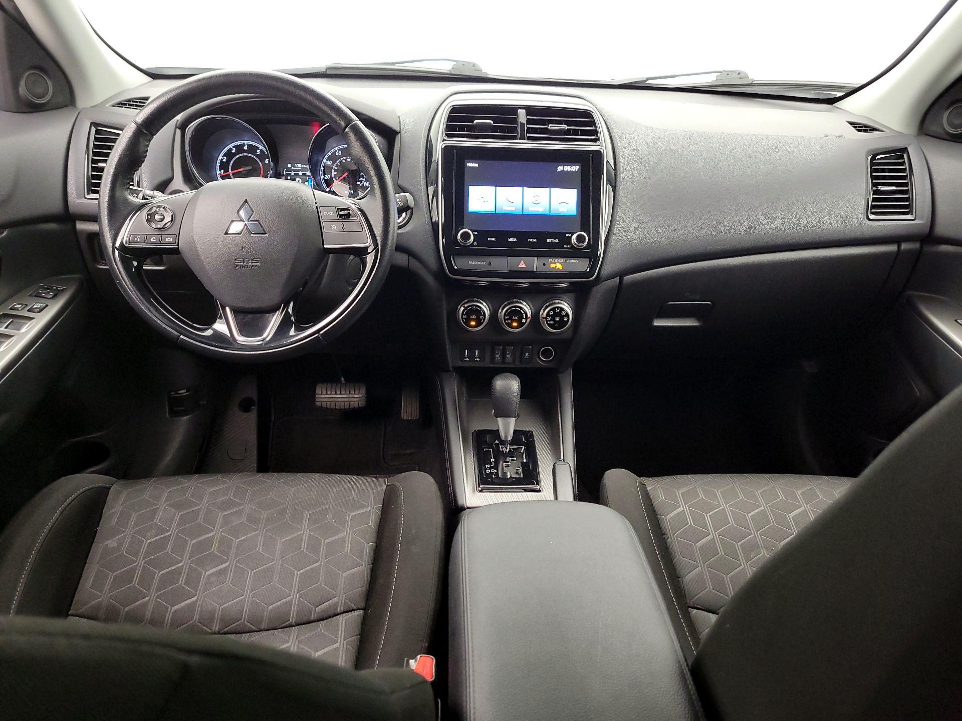 Thumbnail: 2021 Mitsubishi Outlander Sport - 9