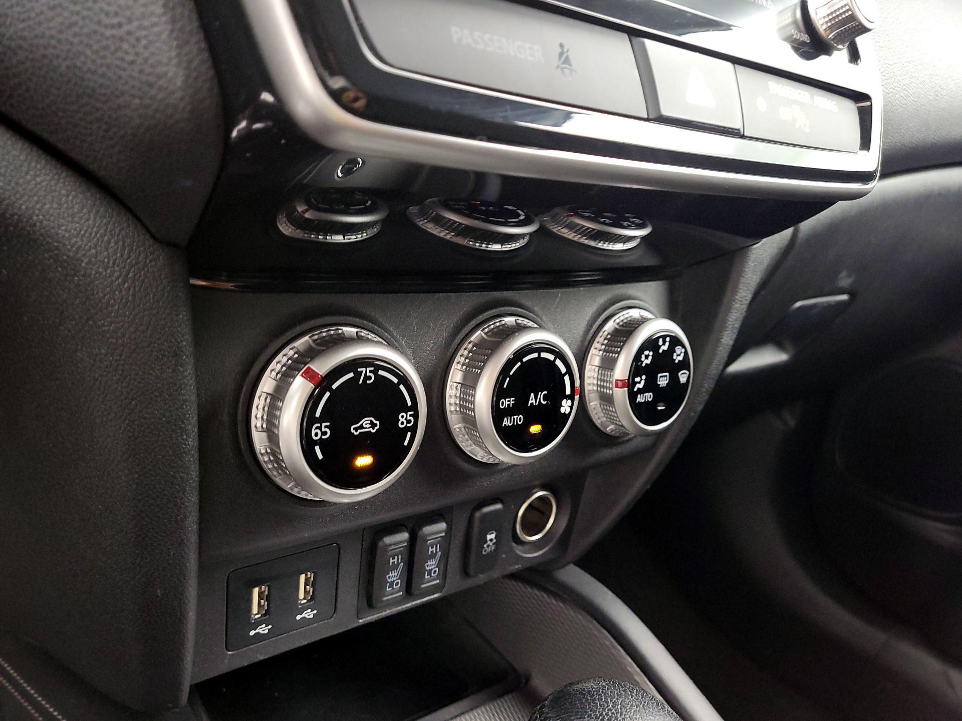 Thumbnail: 2021 Mitsubishi Outlander Sport - 16