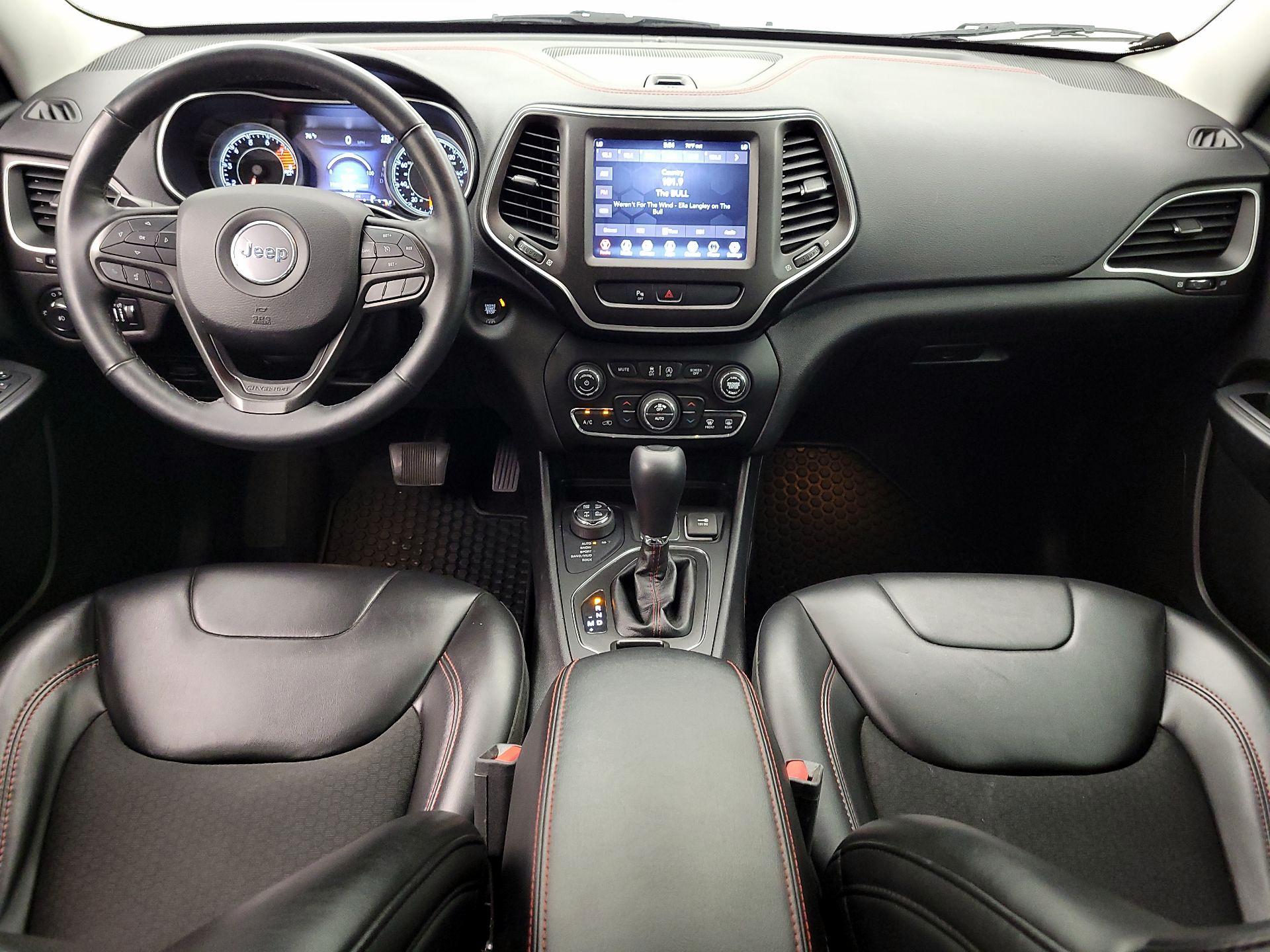 Thumbnail: 2019 Jeep Cherokee - 9