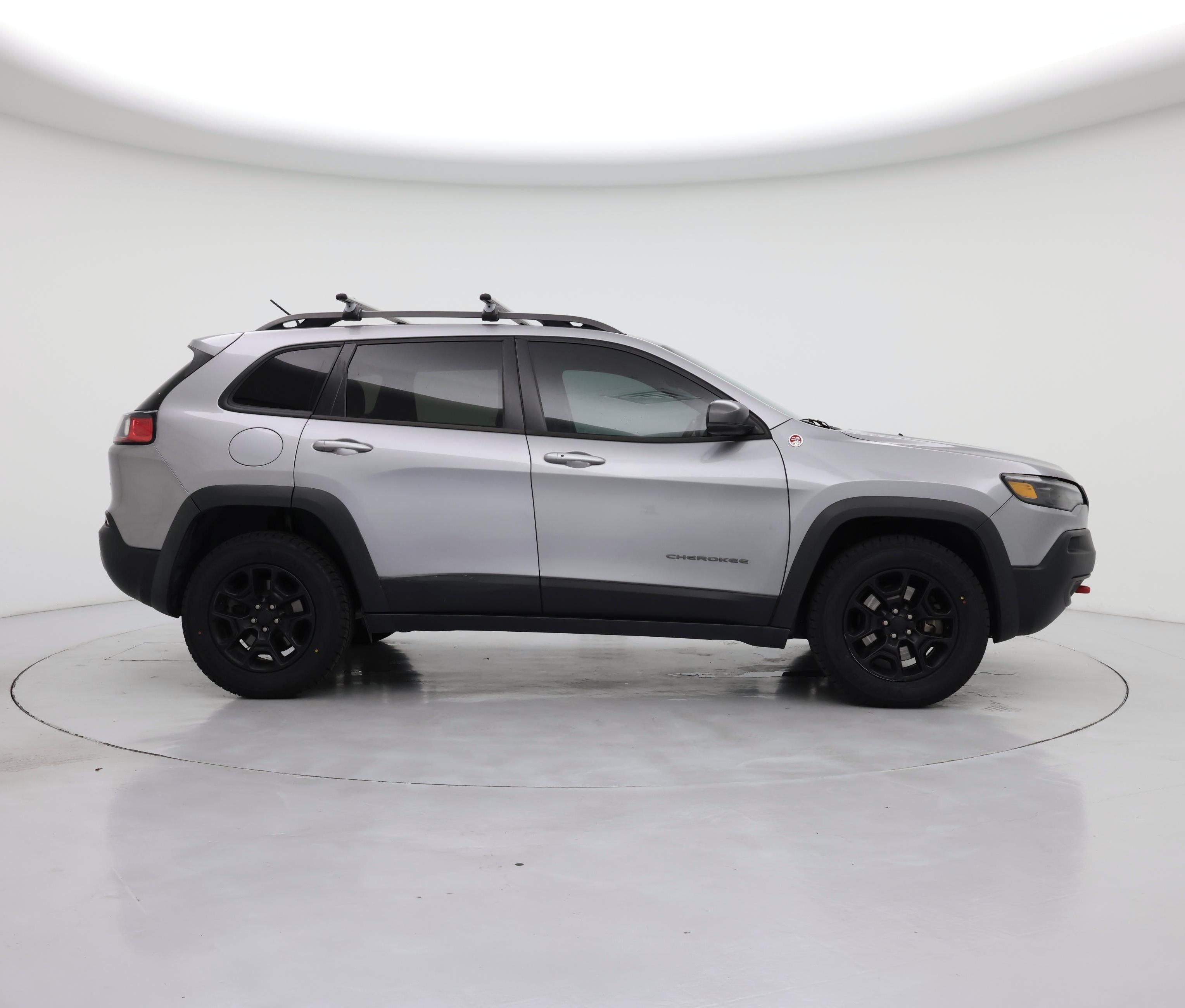 Thumbnail: 2019 Jeep Cherokee - 7