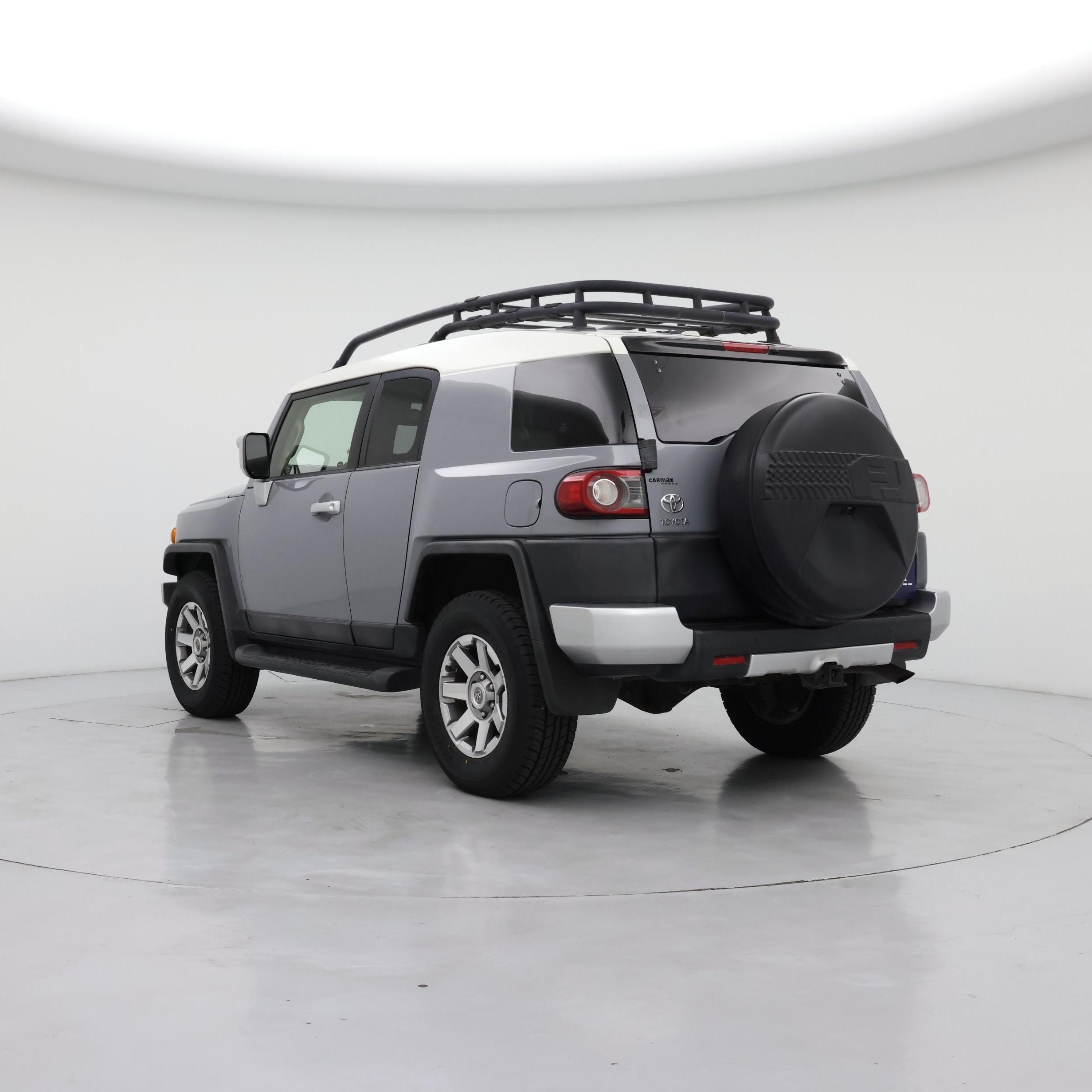 Thumbnail: 2014 Toyota FJ Cruiser - 2