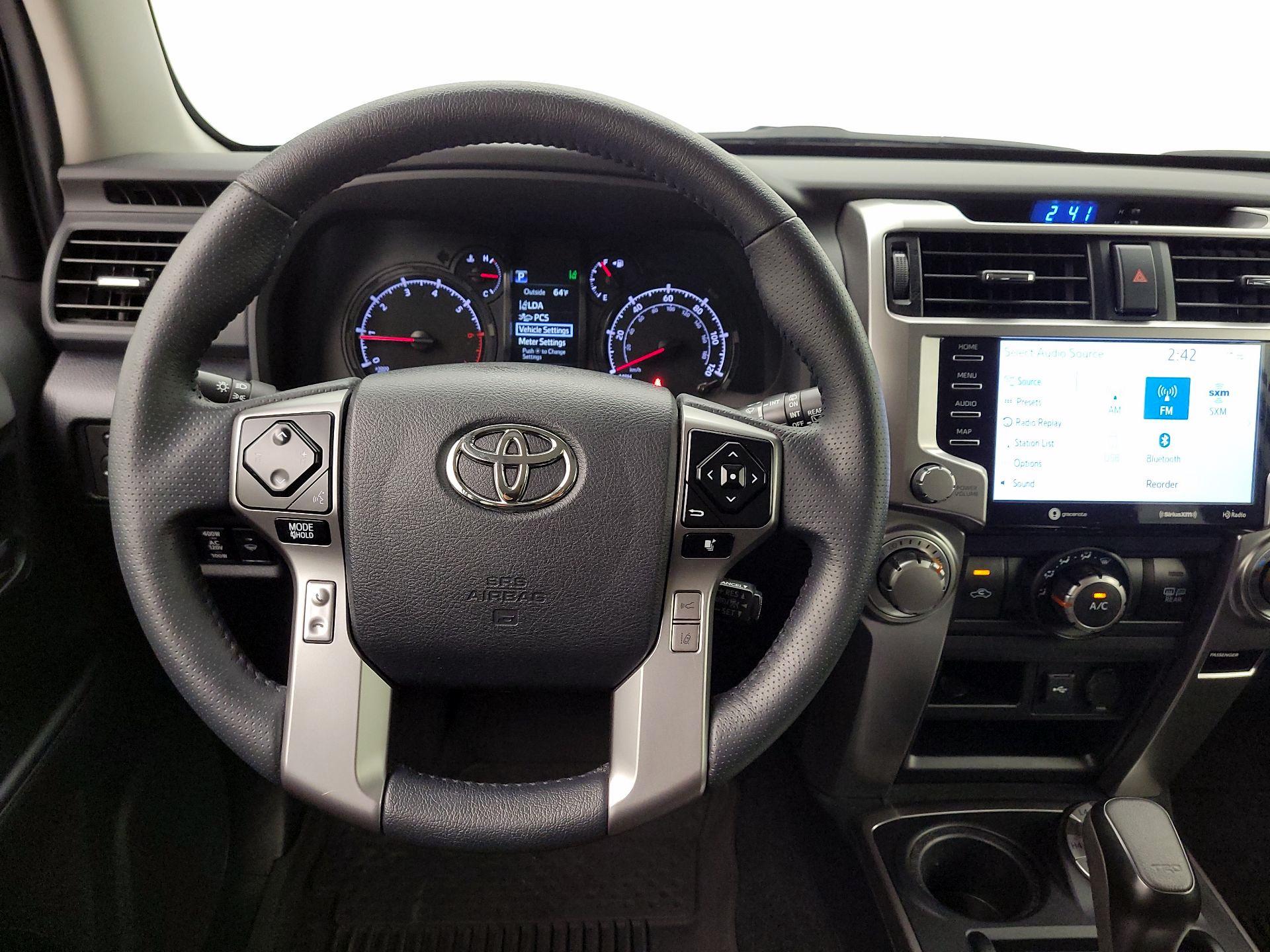 Thumbnail: 2022 Toyota 4Runner - 10