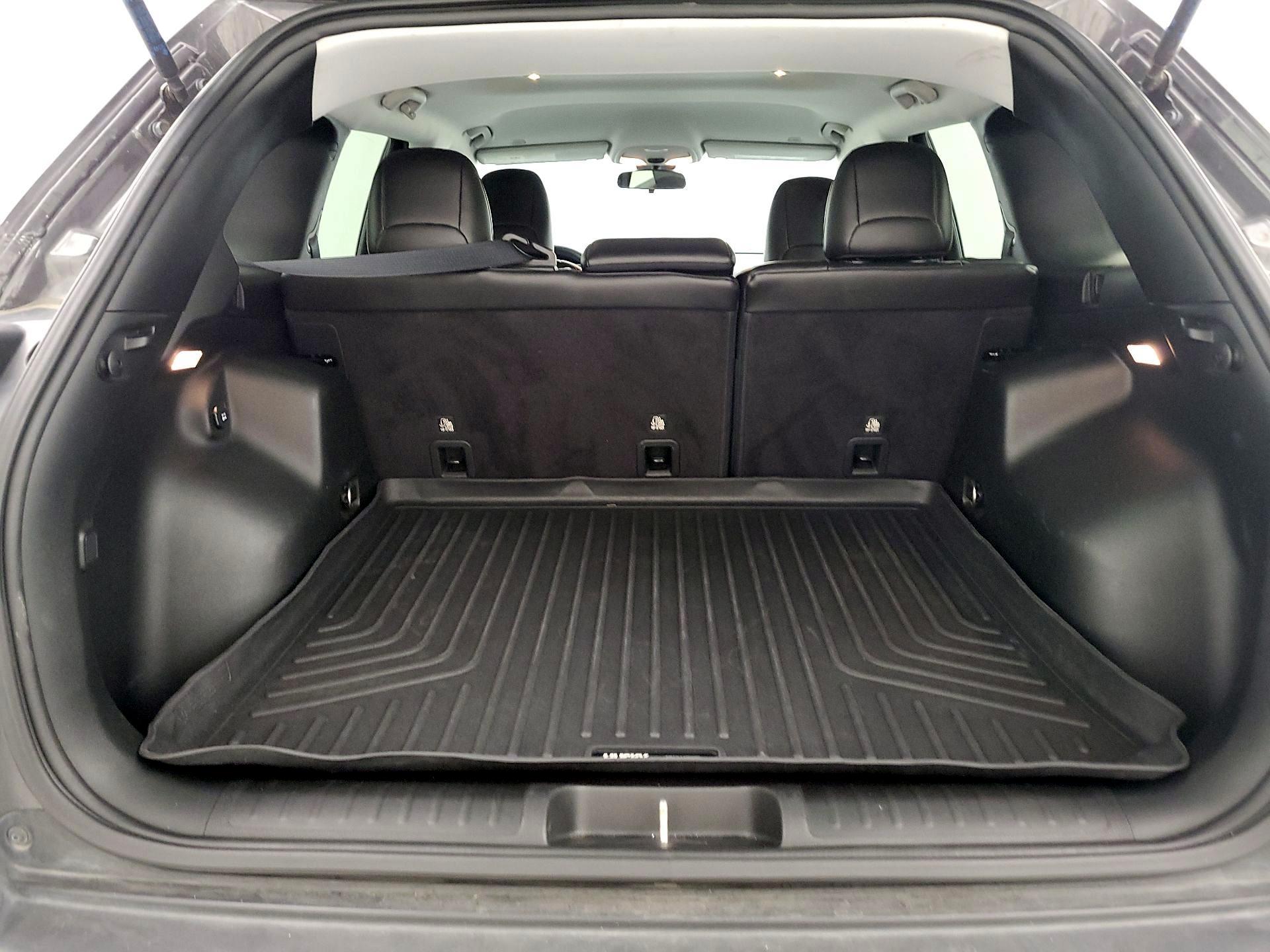 Thumbnail: 2019 Jeep Cherokee - 20