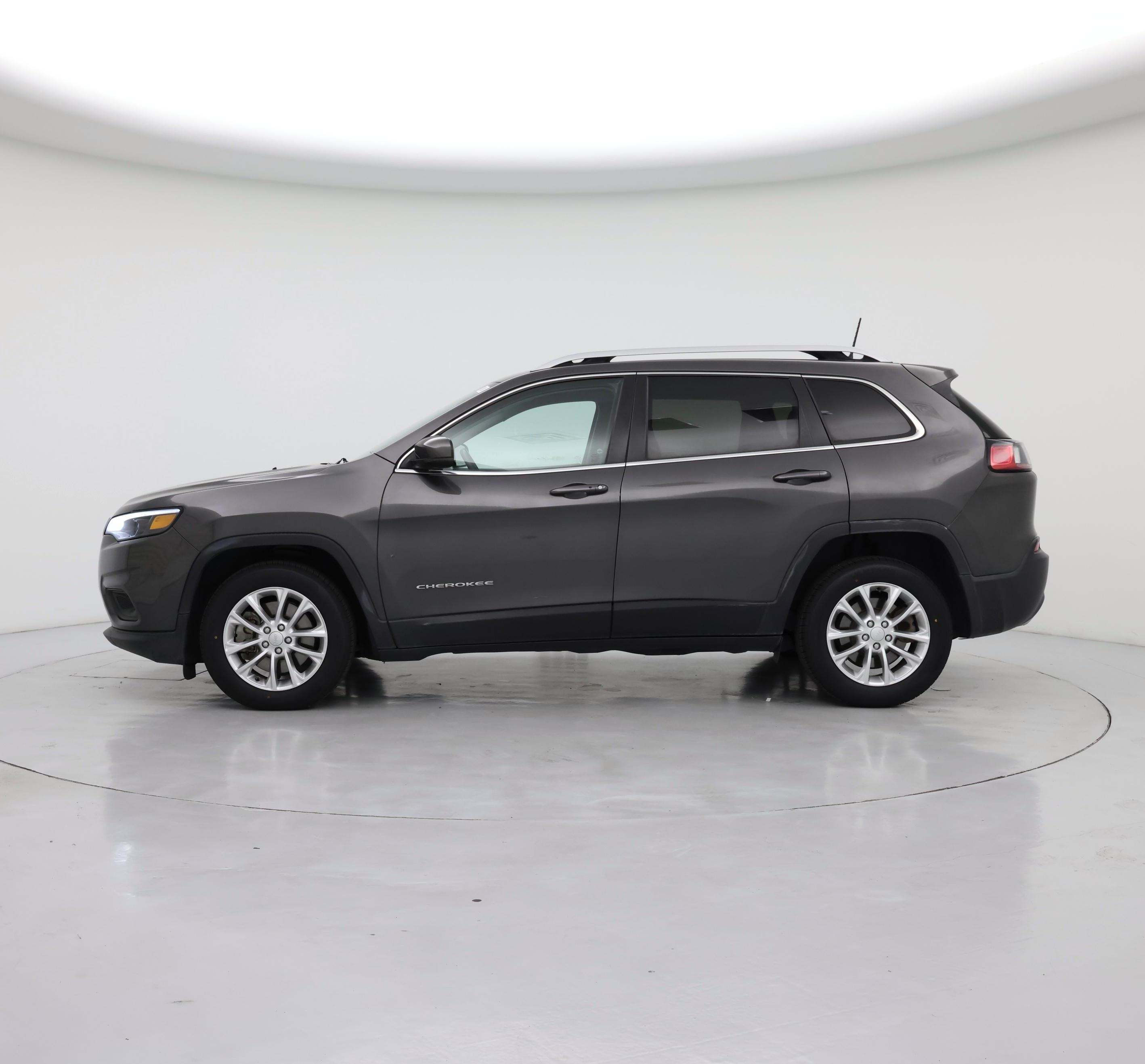 Thumbnail: 2019 Jeep Cherokee - 3