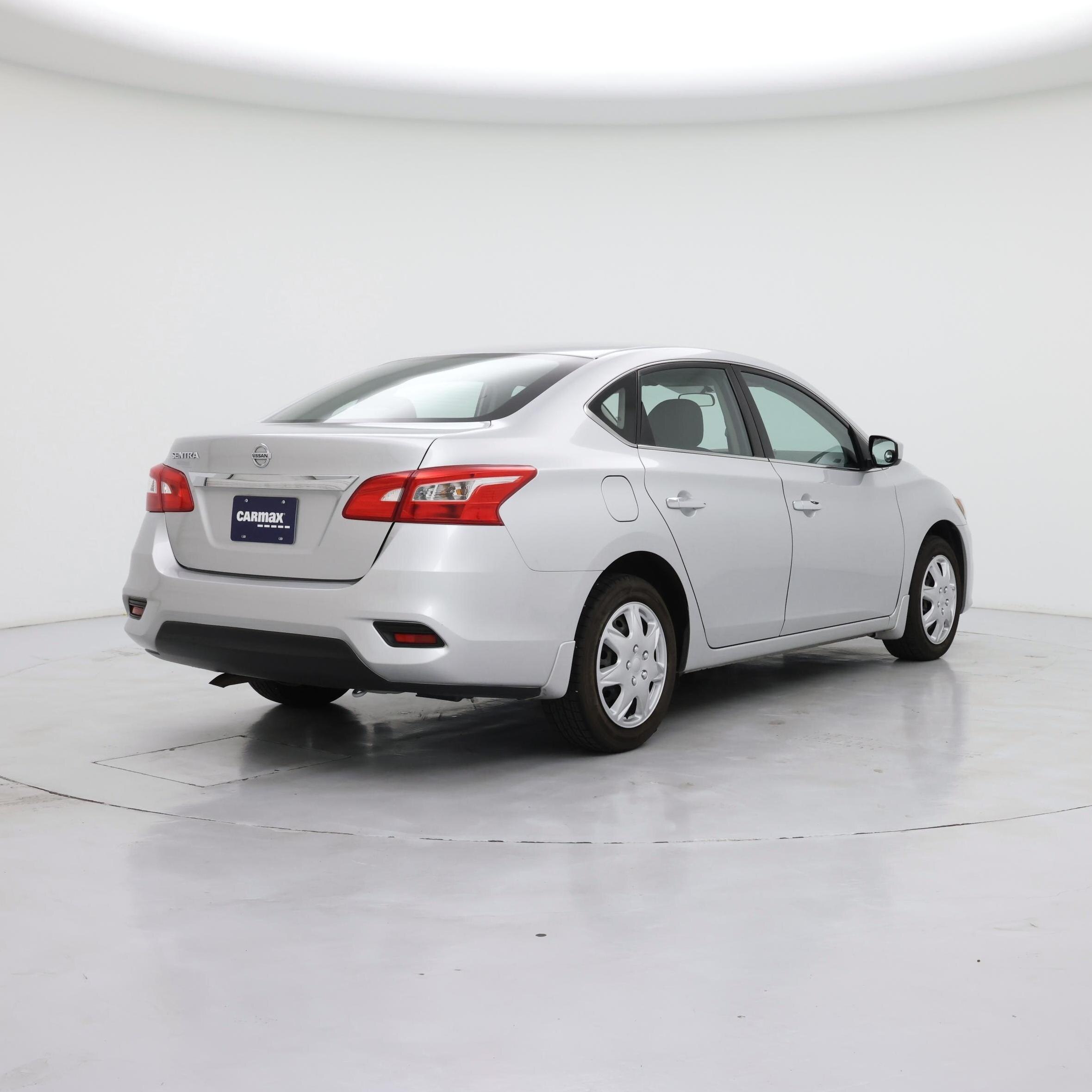 Thumbnail: 2017 Nissan Sentra - 8