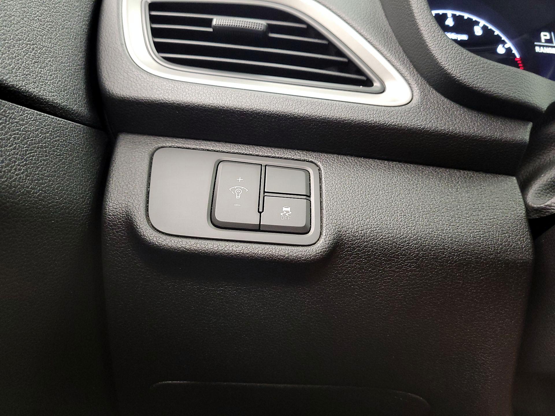 Thumbnail: 2019 Hyundai Accent - 13