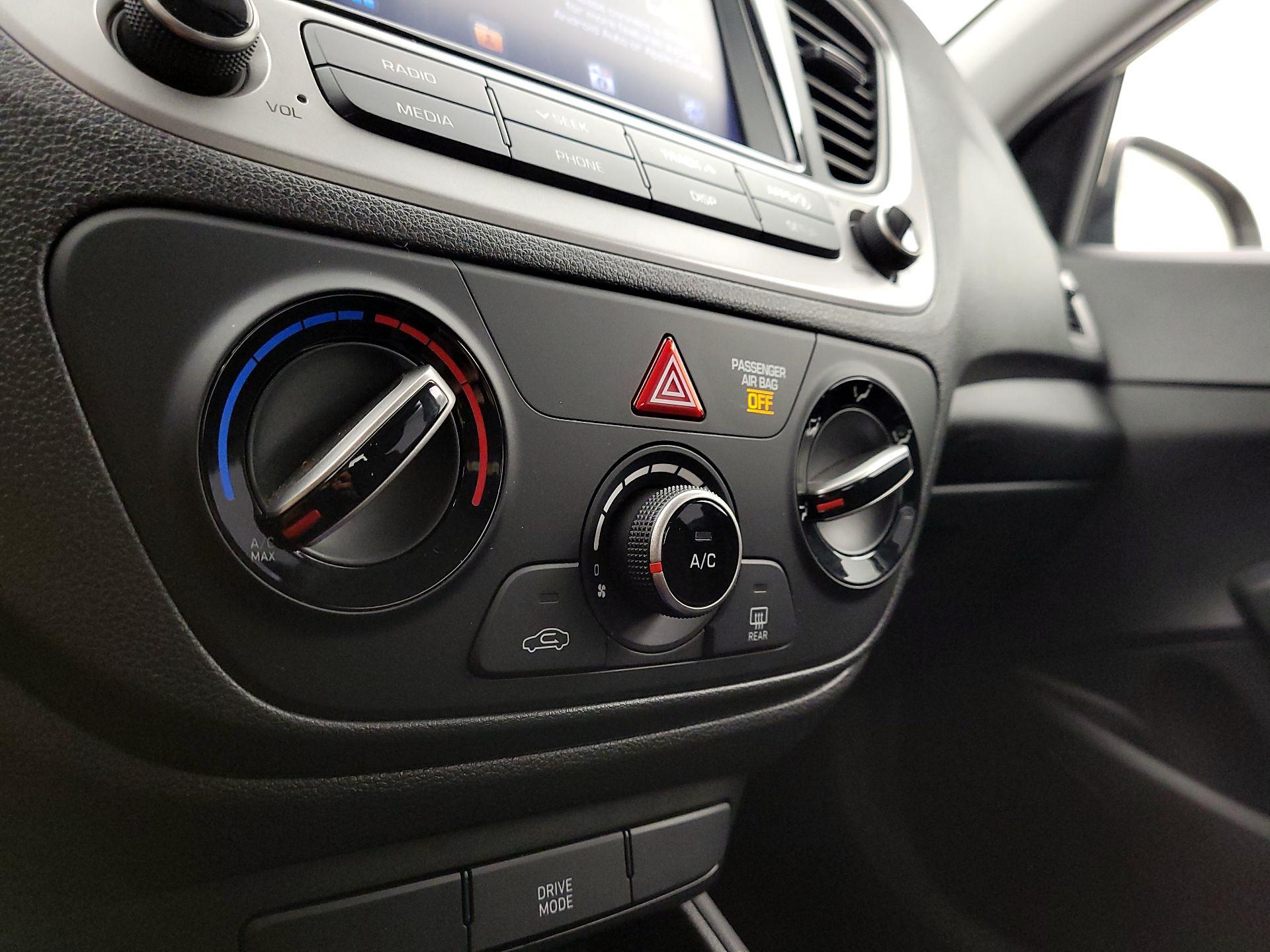 Thumbnail: 2019 Hyundai Accent - 16