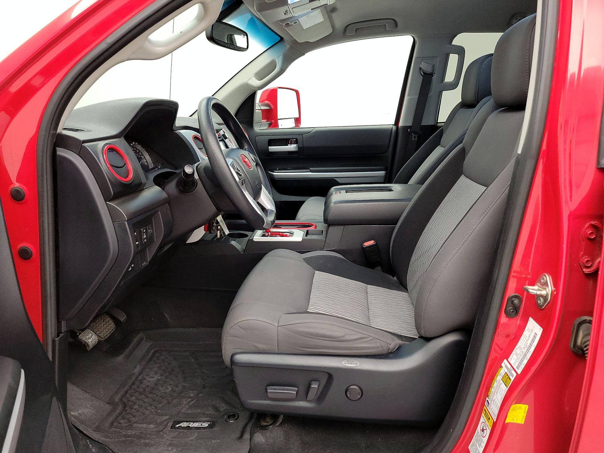 Thumbnail: 2016 Toyota Tundra - 11
