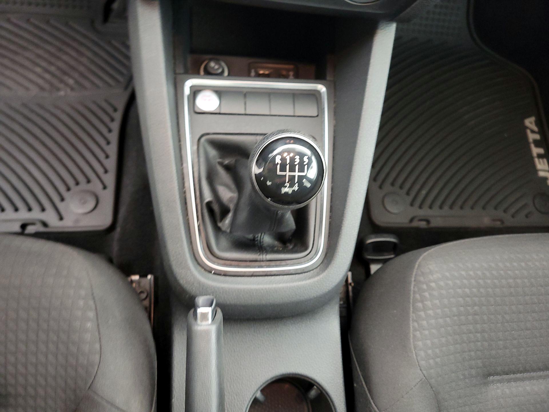 Thumbnail: 2016 Volkswagen Jetta - 17