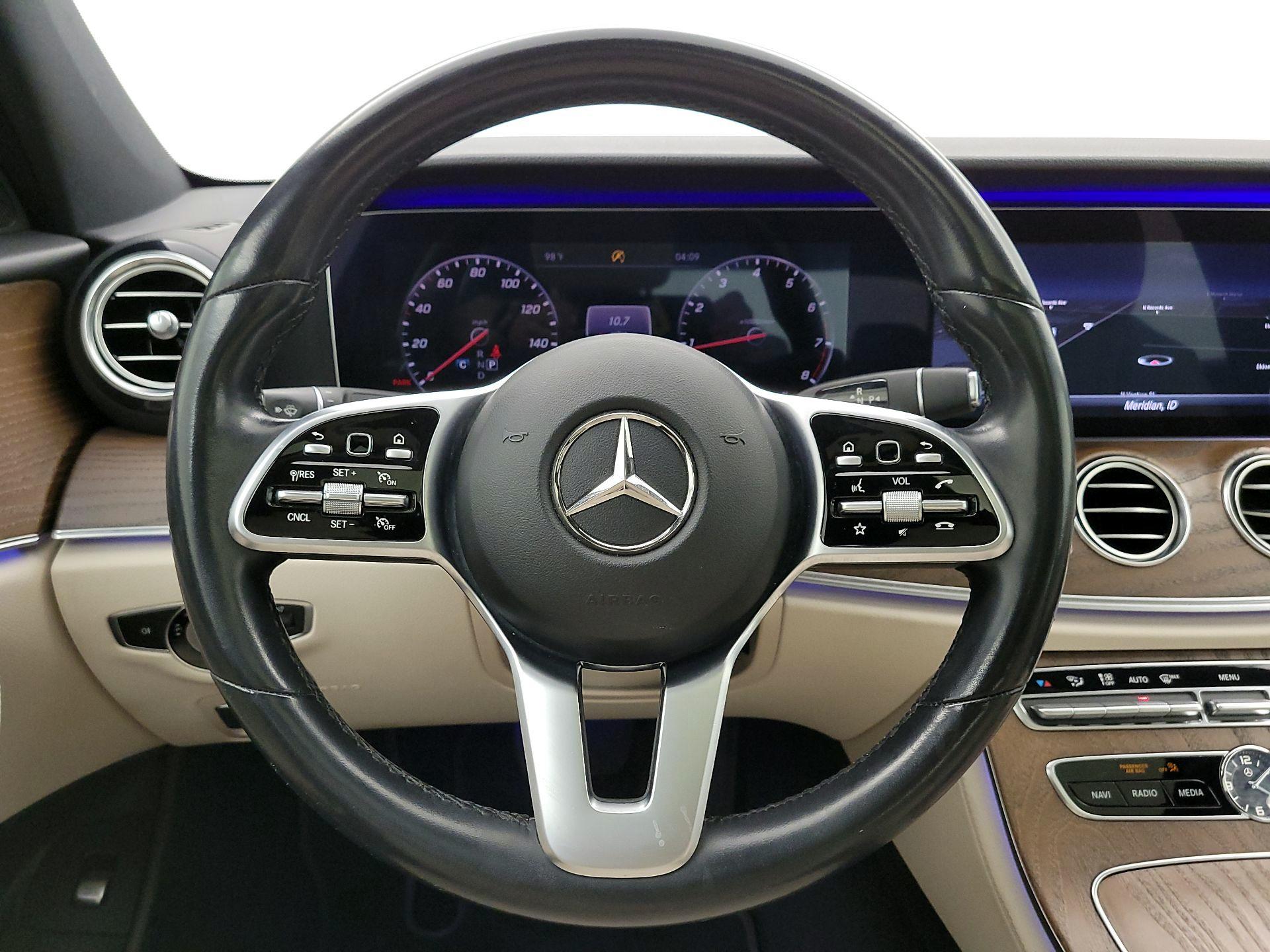 Thumbnail: 2020 Mercedes-Benz E-Class - 10