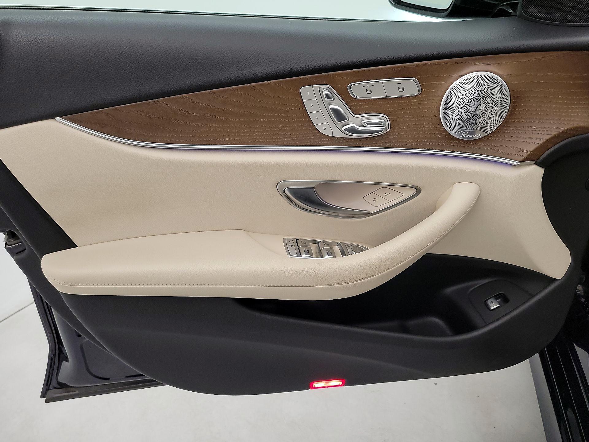Thumbnail: 2020 Mercedes-Benz E-Class - 12